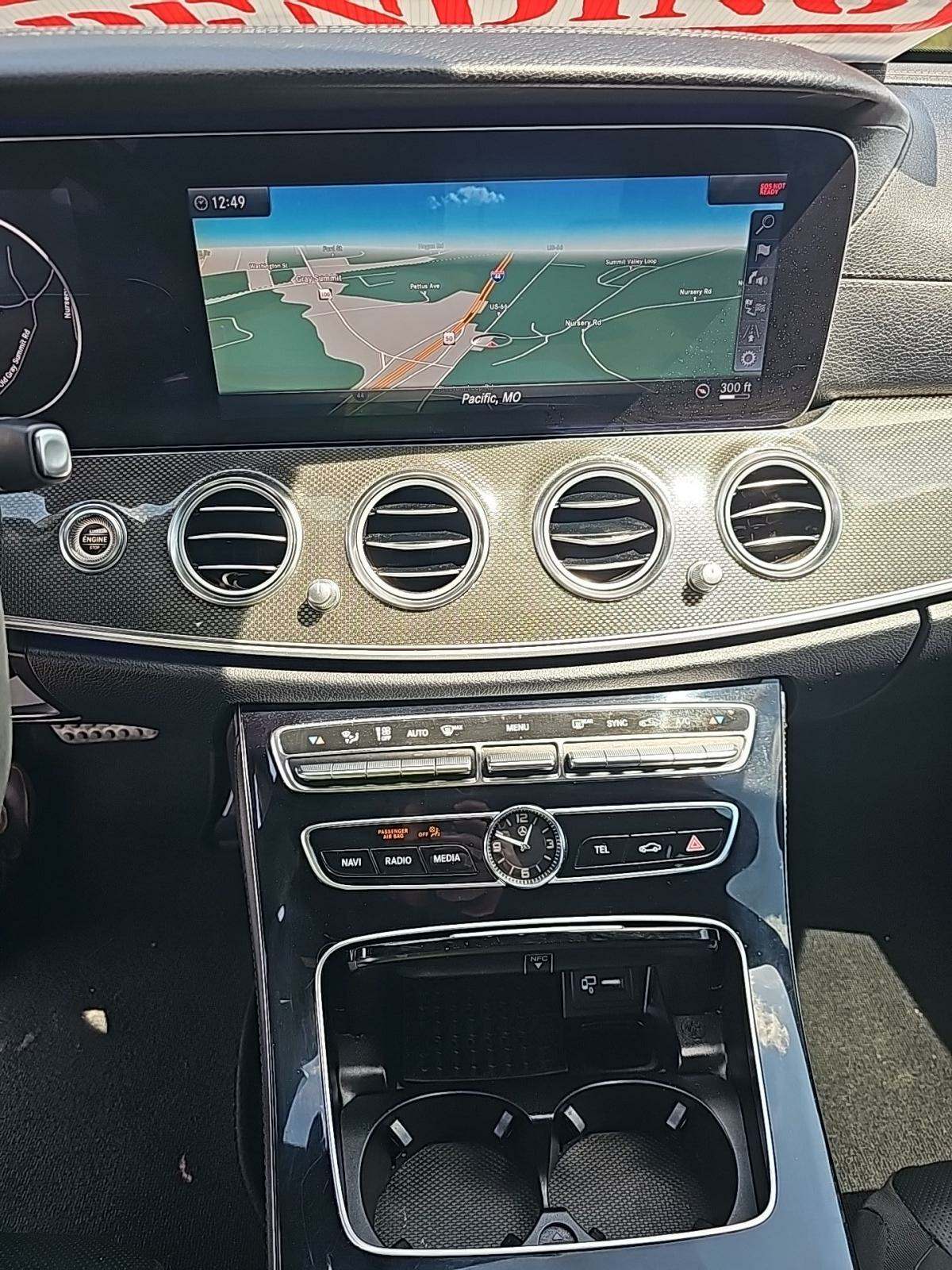 Mercedes-Benz AMG E 43 4MATIC Sedan снимка Mercedes-Benz AMG E 43 4MATIC Sedan