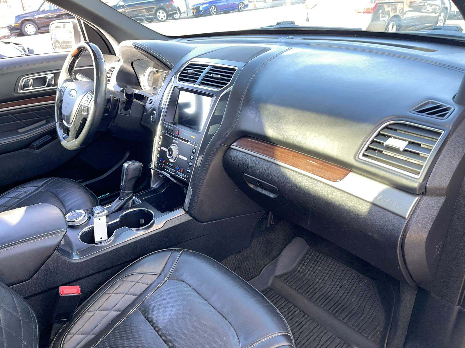 2018 Ford Explorer Platinum AWD