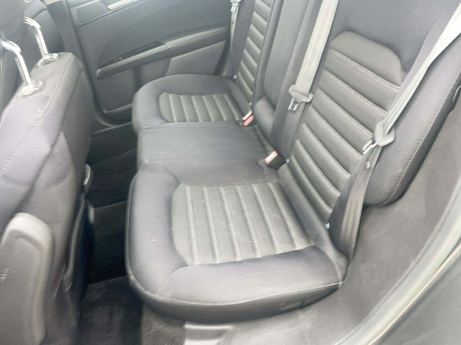 2015 Ford Fusion SE FWD