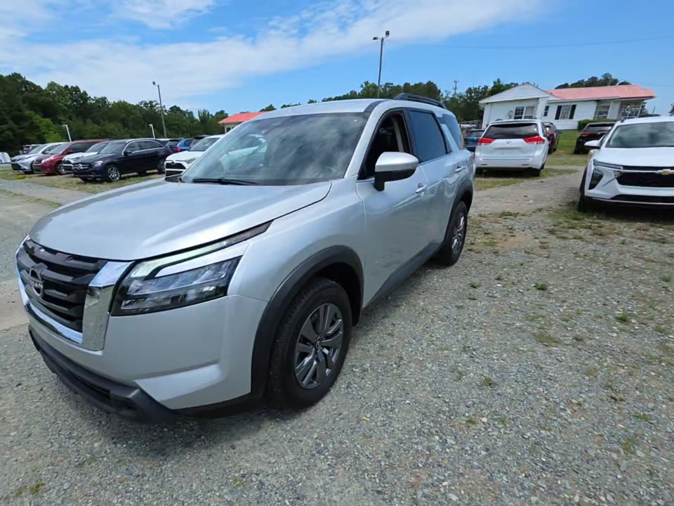 2025 Nissan Pathfinder SV AWD