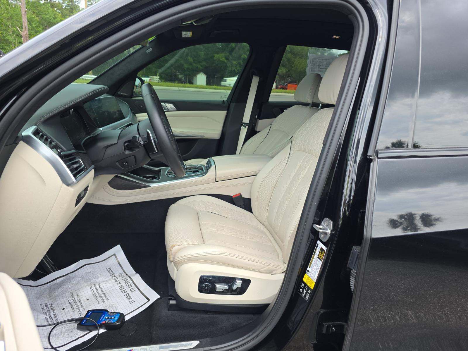 2020 BMW X7 M50i AWD