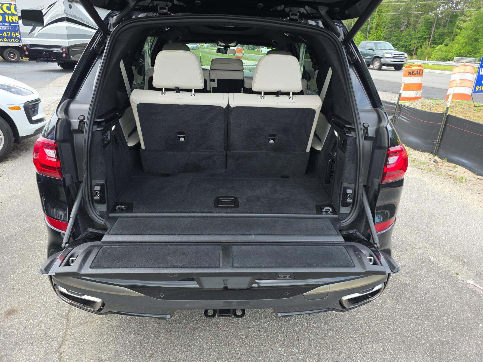 2020 BMW X7 M50i AWD
