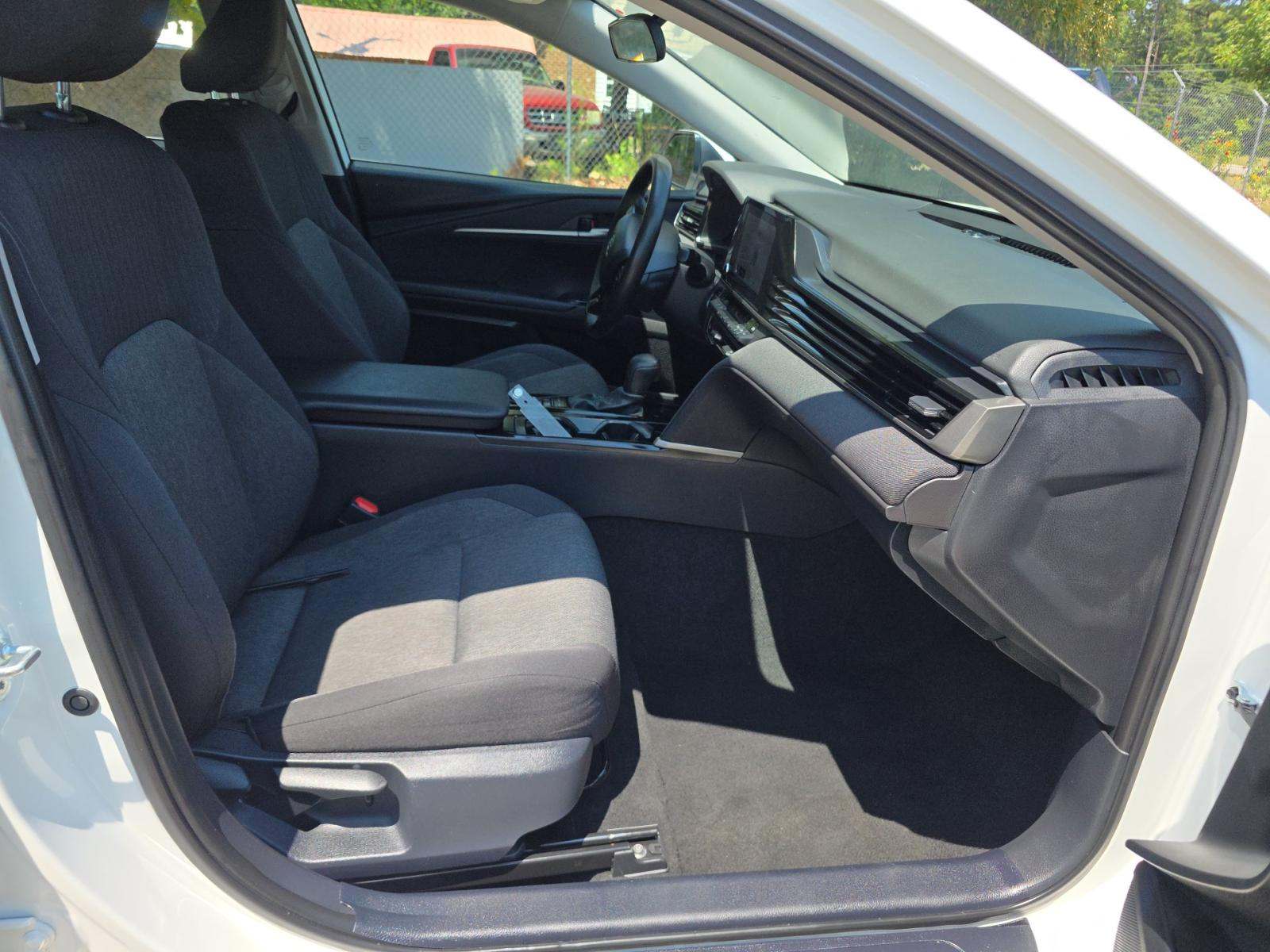 2025 Toyota Camry LE FWD