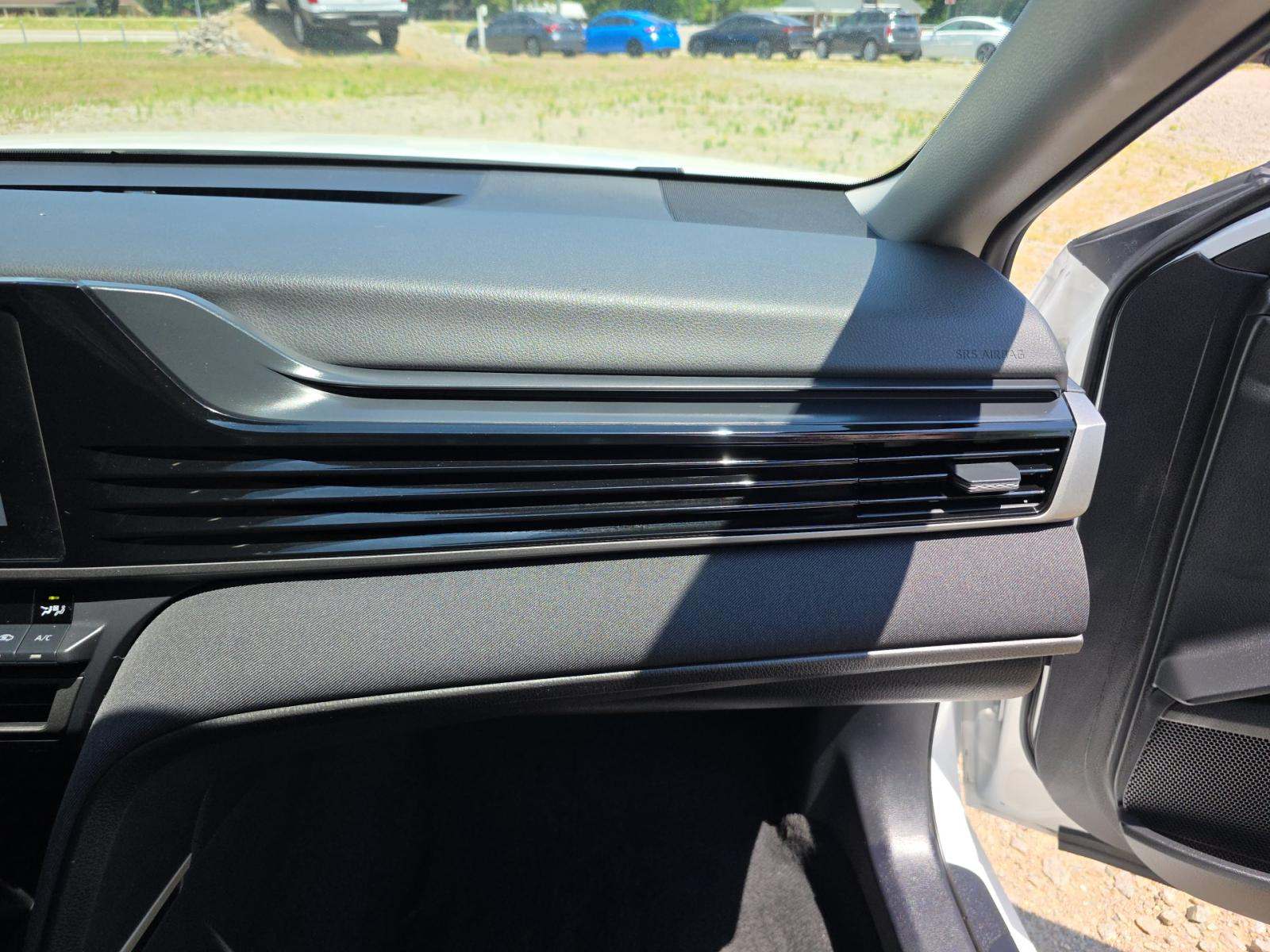 2025 Toyota Camry LE FWD