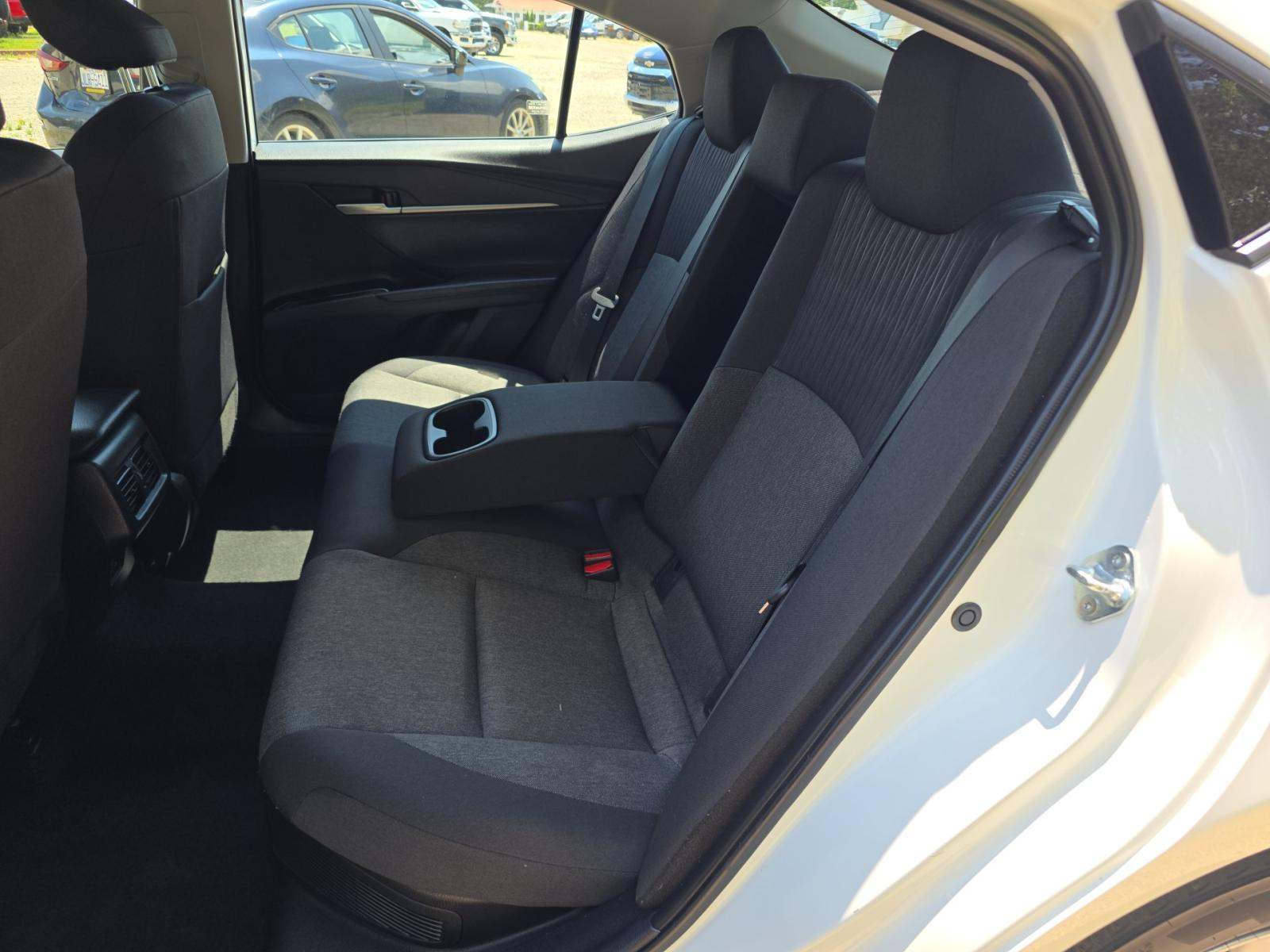 2025 Toyota Camry LE FWD