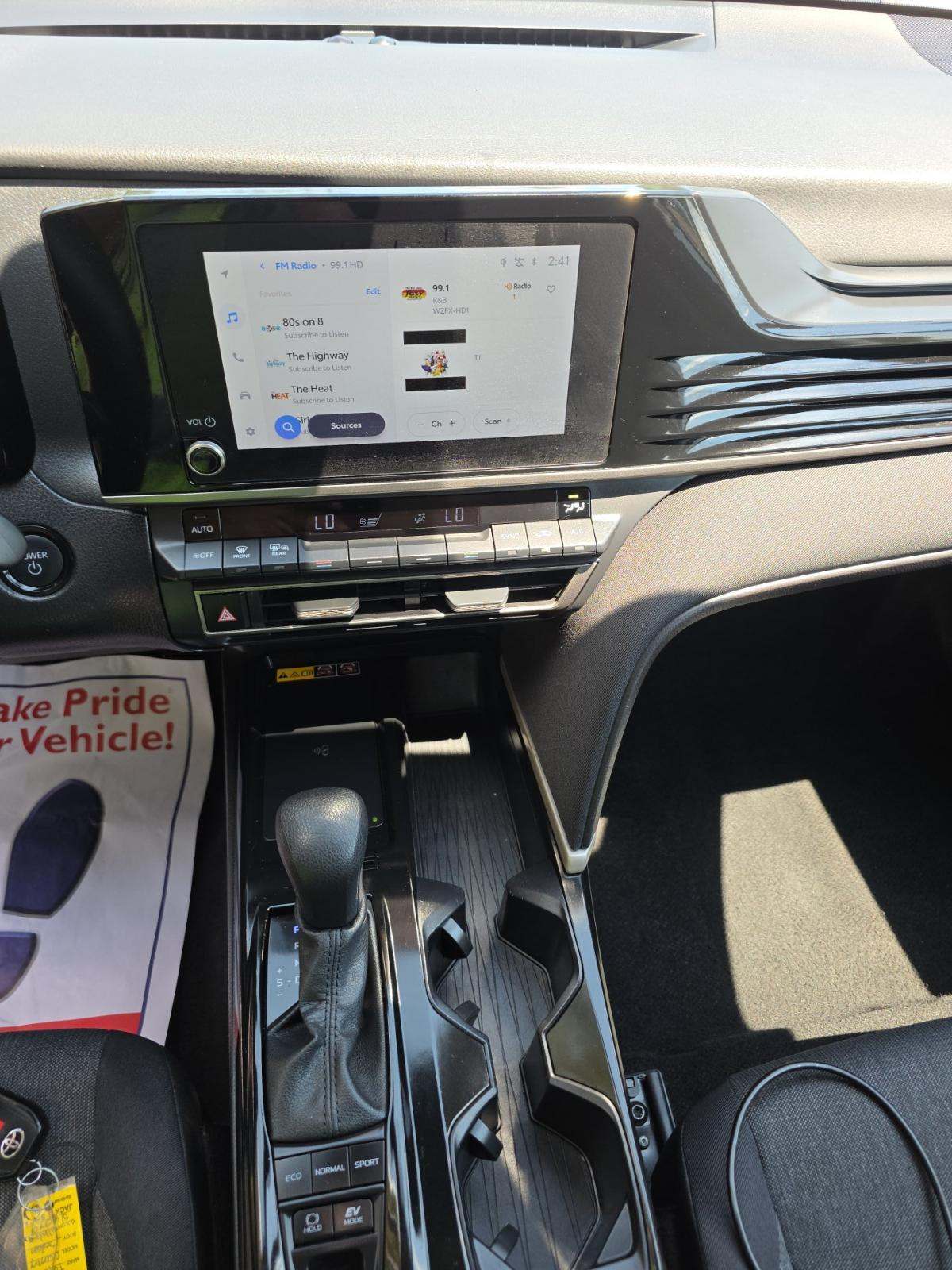 2025 Toyota Camry LE FWD