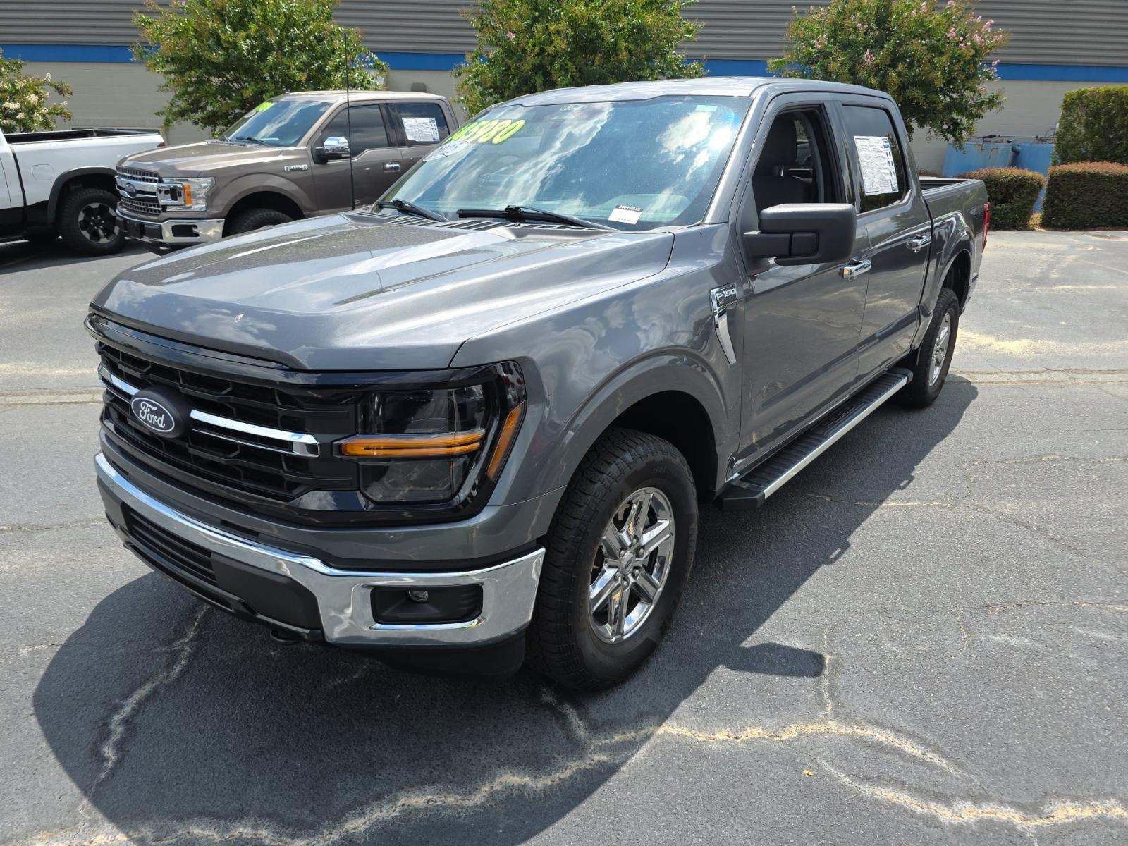 2025 Ford F-150 XLT AWD