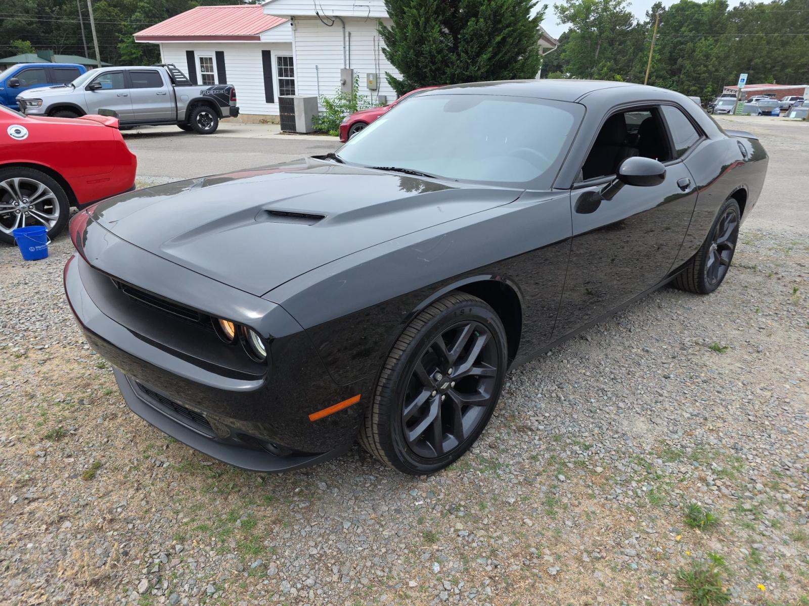 2020 Dodge Challenger SXT RWD