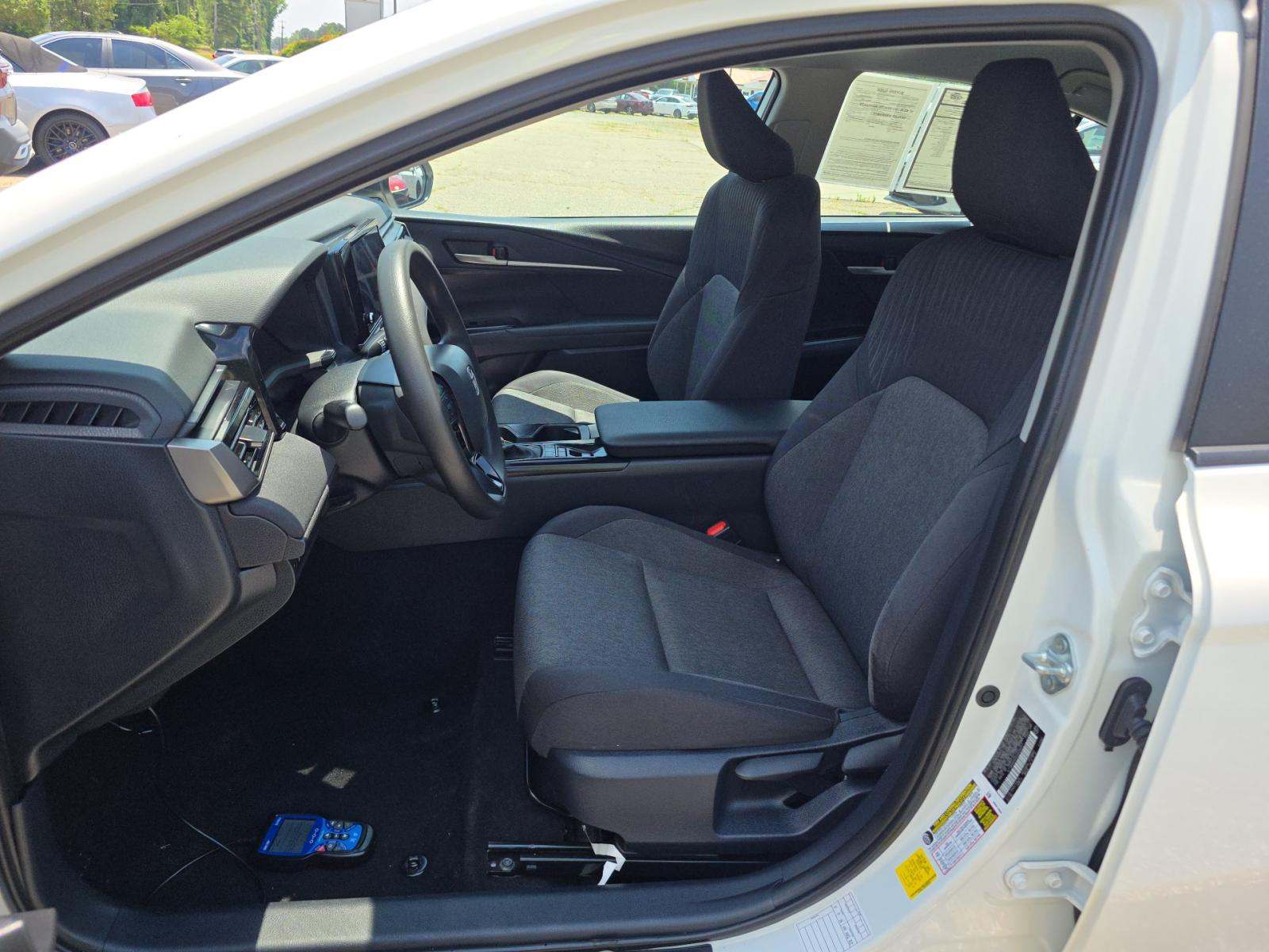 2025 Toyota Camry LE FWD