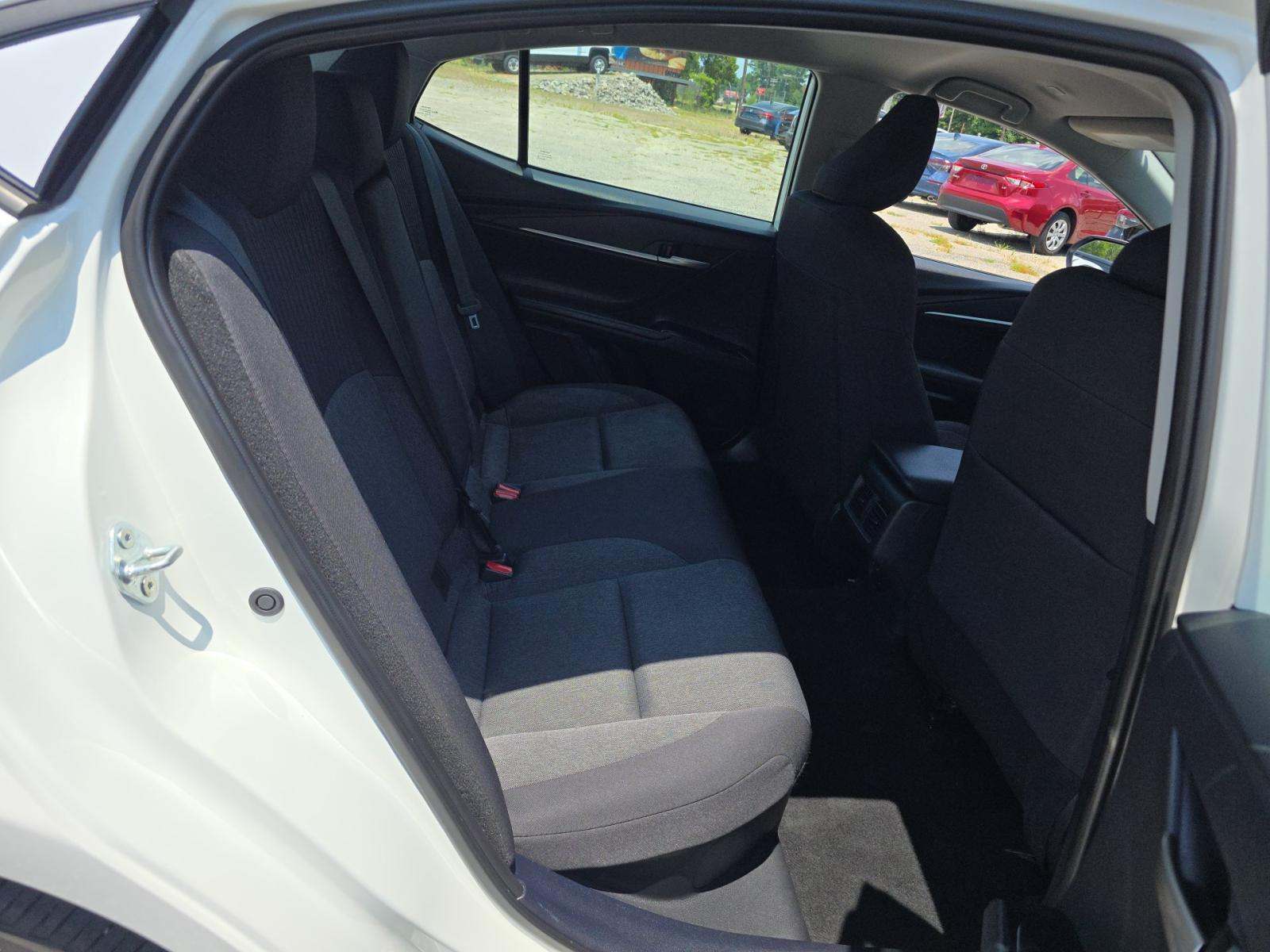 2025 Toyota Camry LE FWD