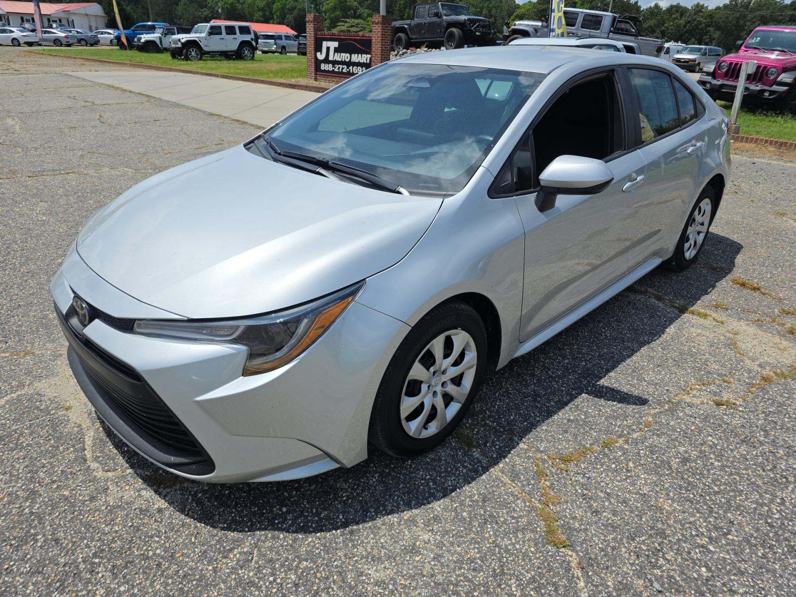 2025 Toyota Corolla LE FWD