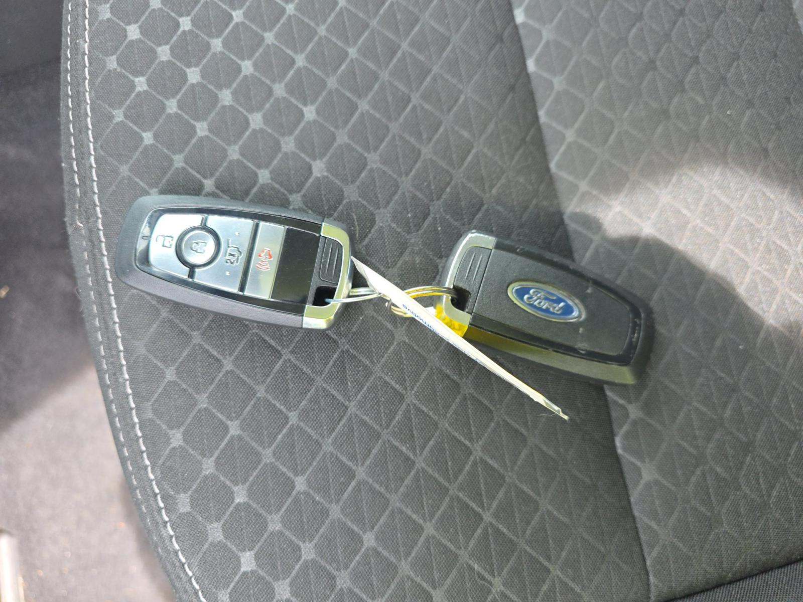 FORD ESCAPE - 4