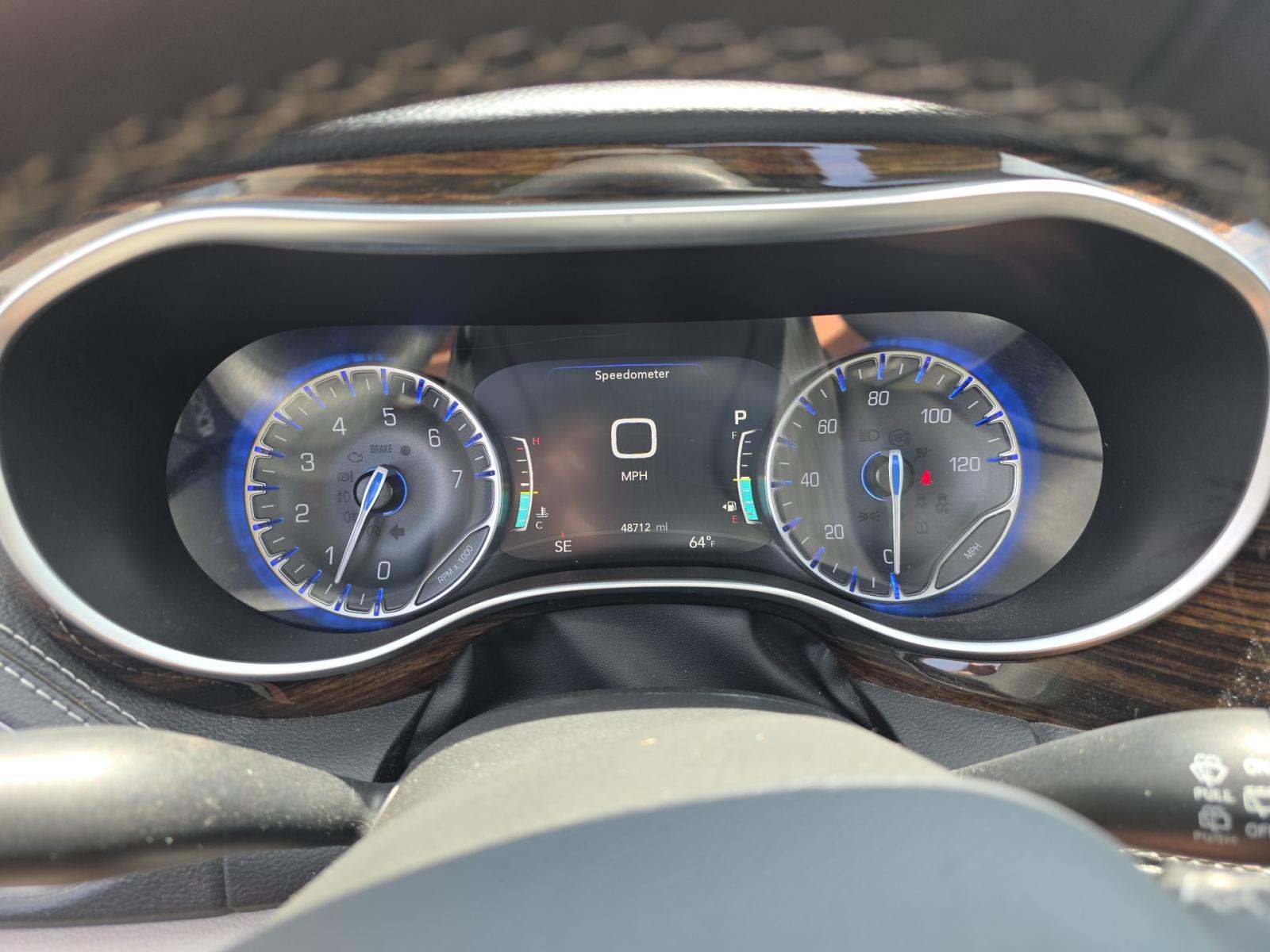 2023 Chrysler Pacifica Limited FWD