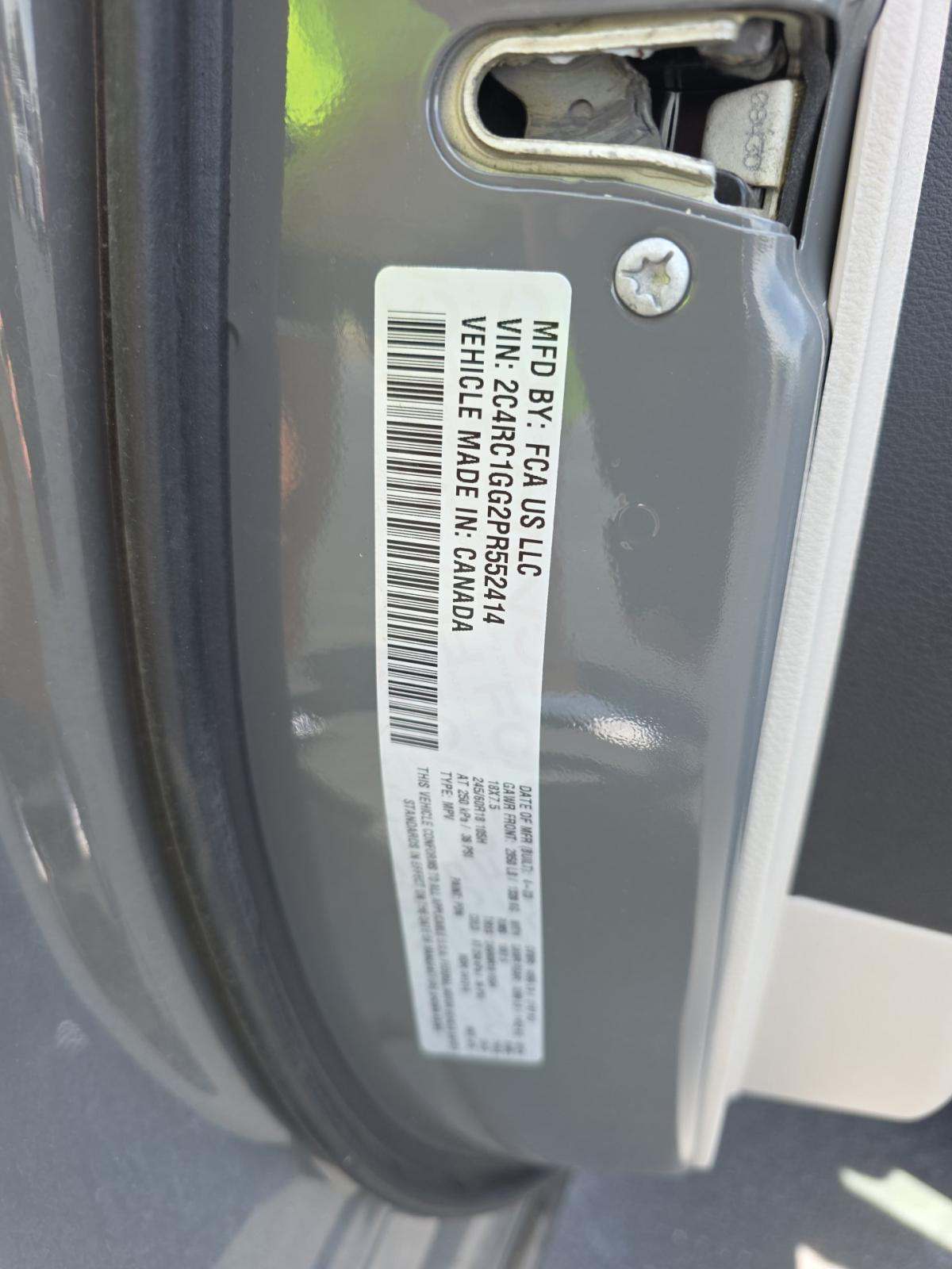 2023 Chrysler Pacifica Limited FWD