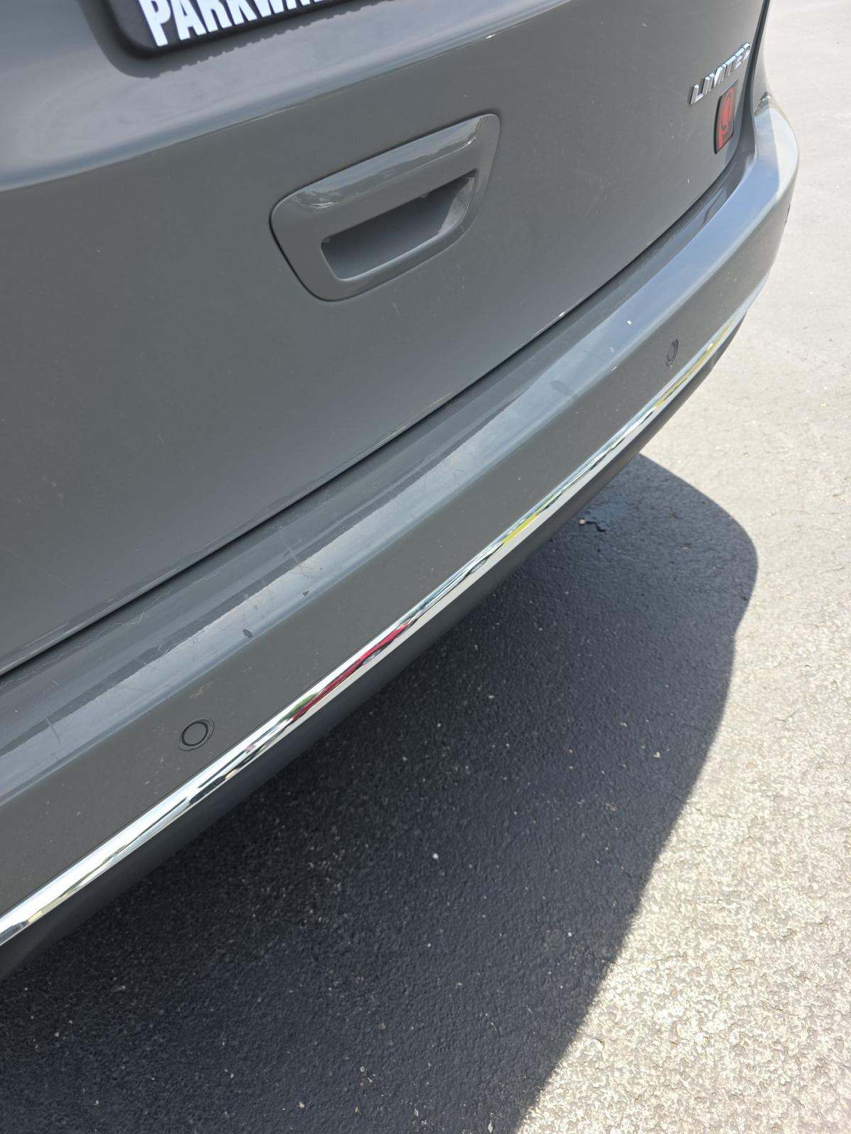 2023 Chrysler Pacifica Limited FWD