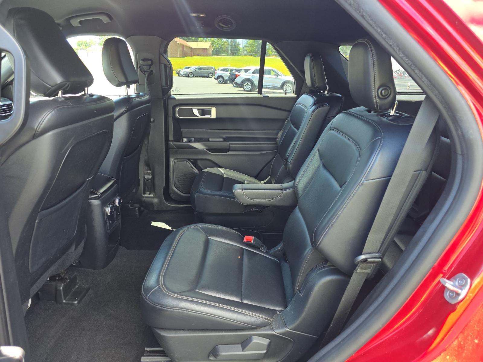 FORD EXPLORER - 9