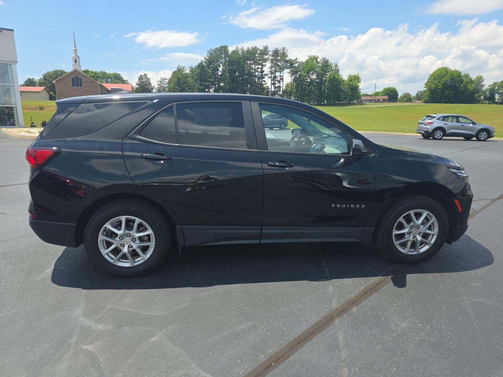 2023 Chevrolet Equinox LS FWD
