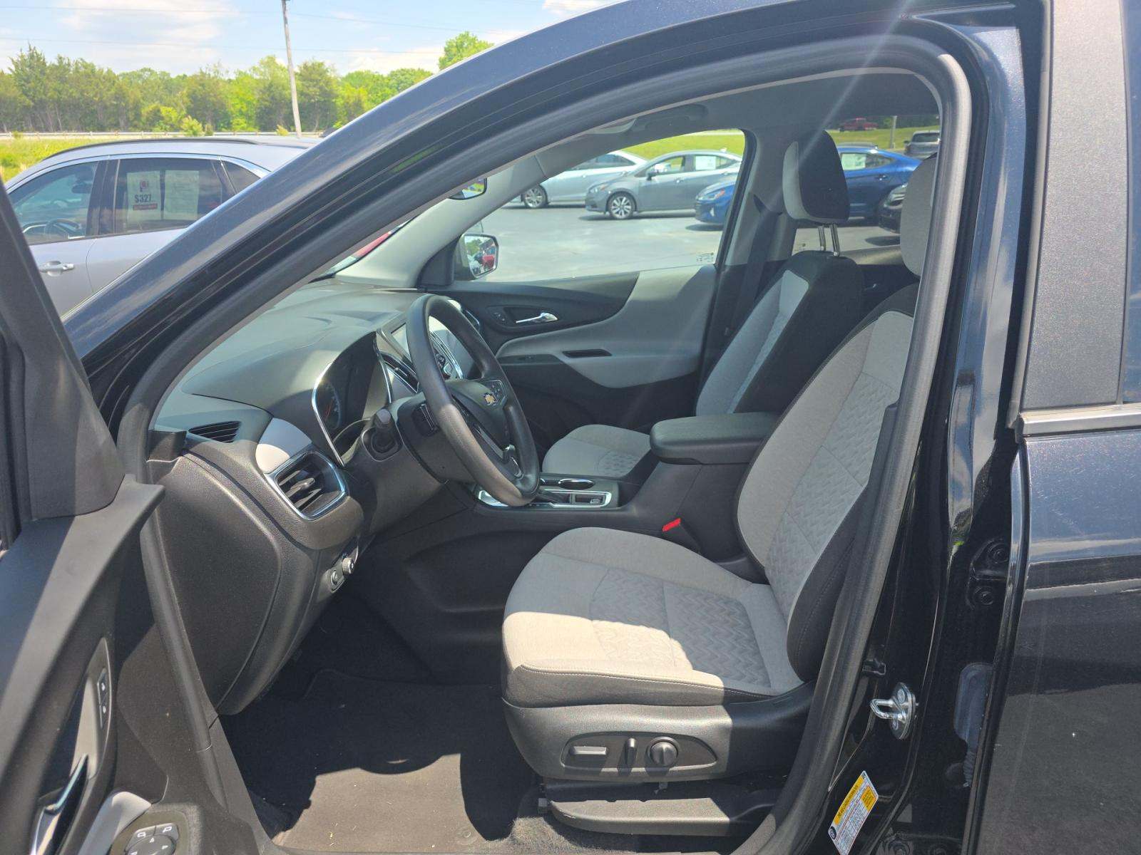 2023 Chevrolet Equinox LS FWD