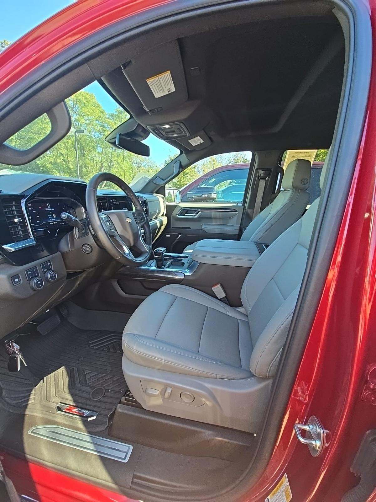 2025 Chevrolet Silverado 1500 LTZ AWD