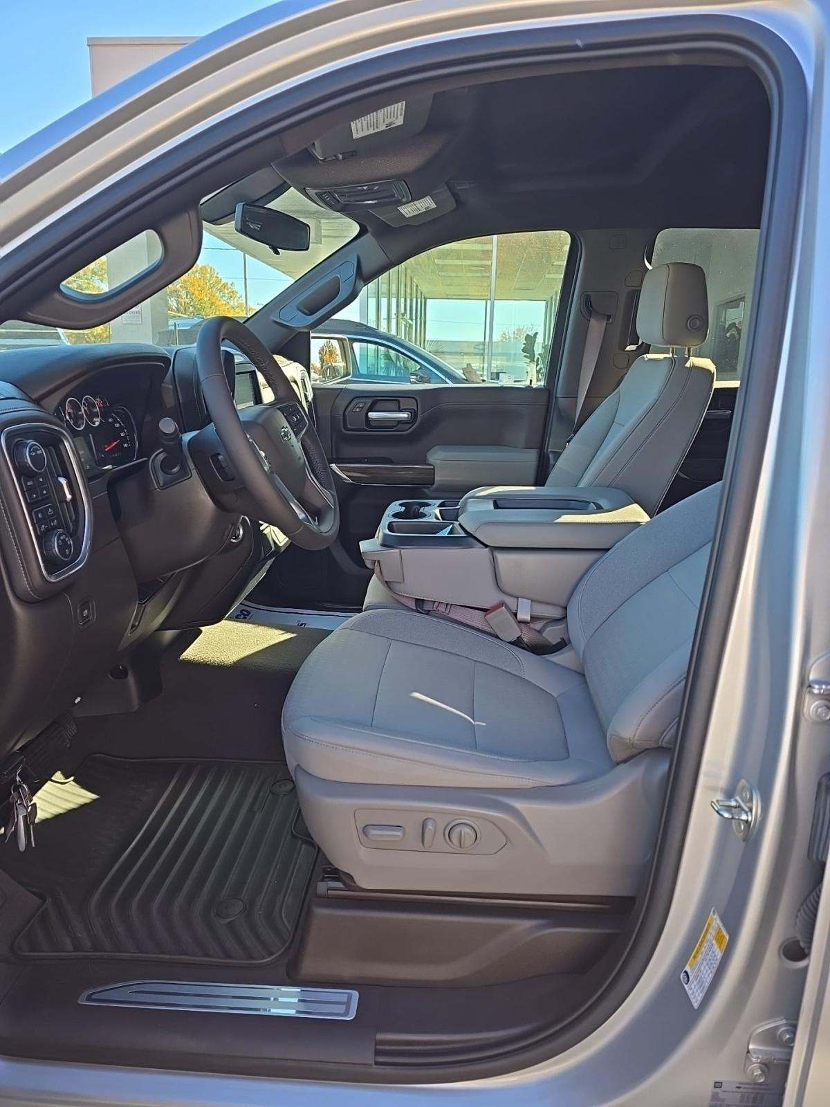2022 Chevrolet Silverado 1500 RST AWD