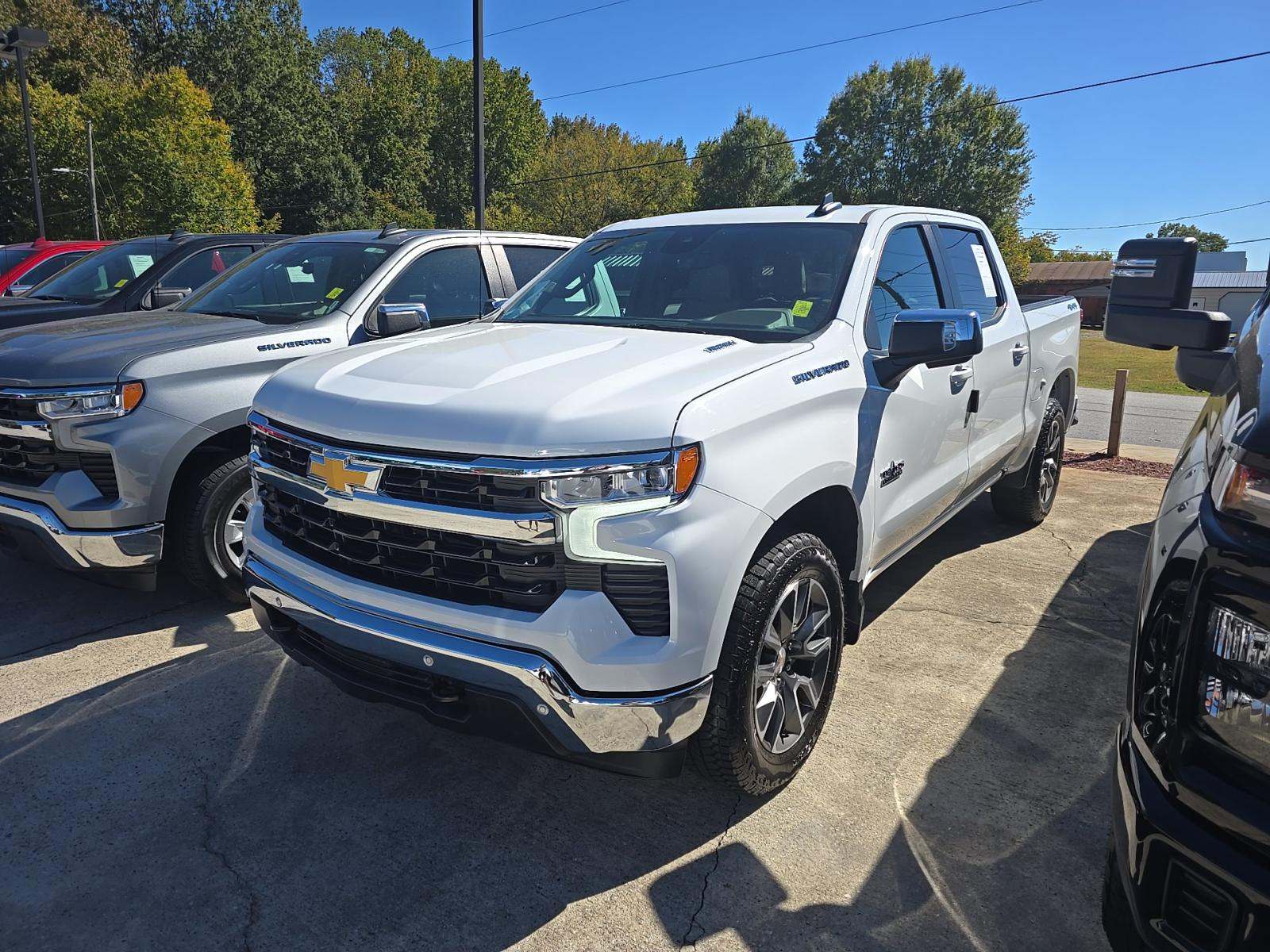 2025 Chevrolet Silverado 1500 LT RWD