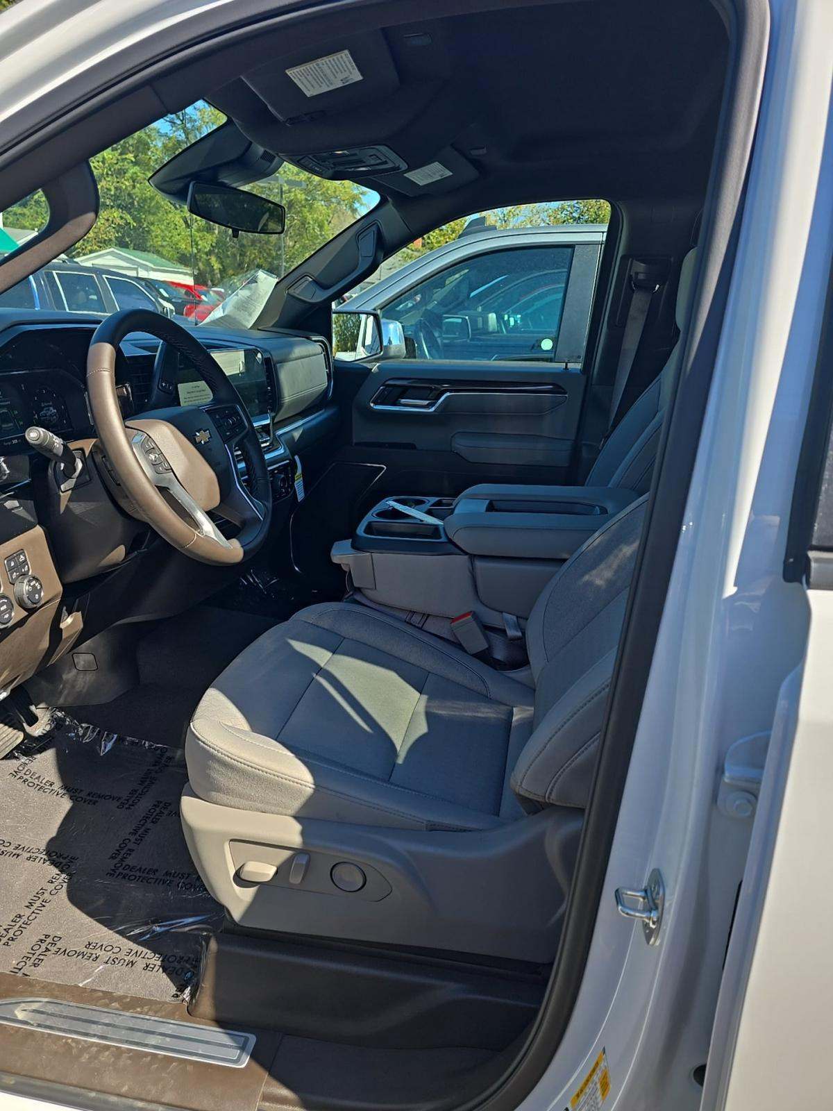 2025 Chevrolet Silverado 1500 LT RWD