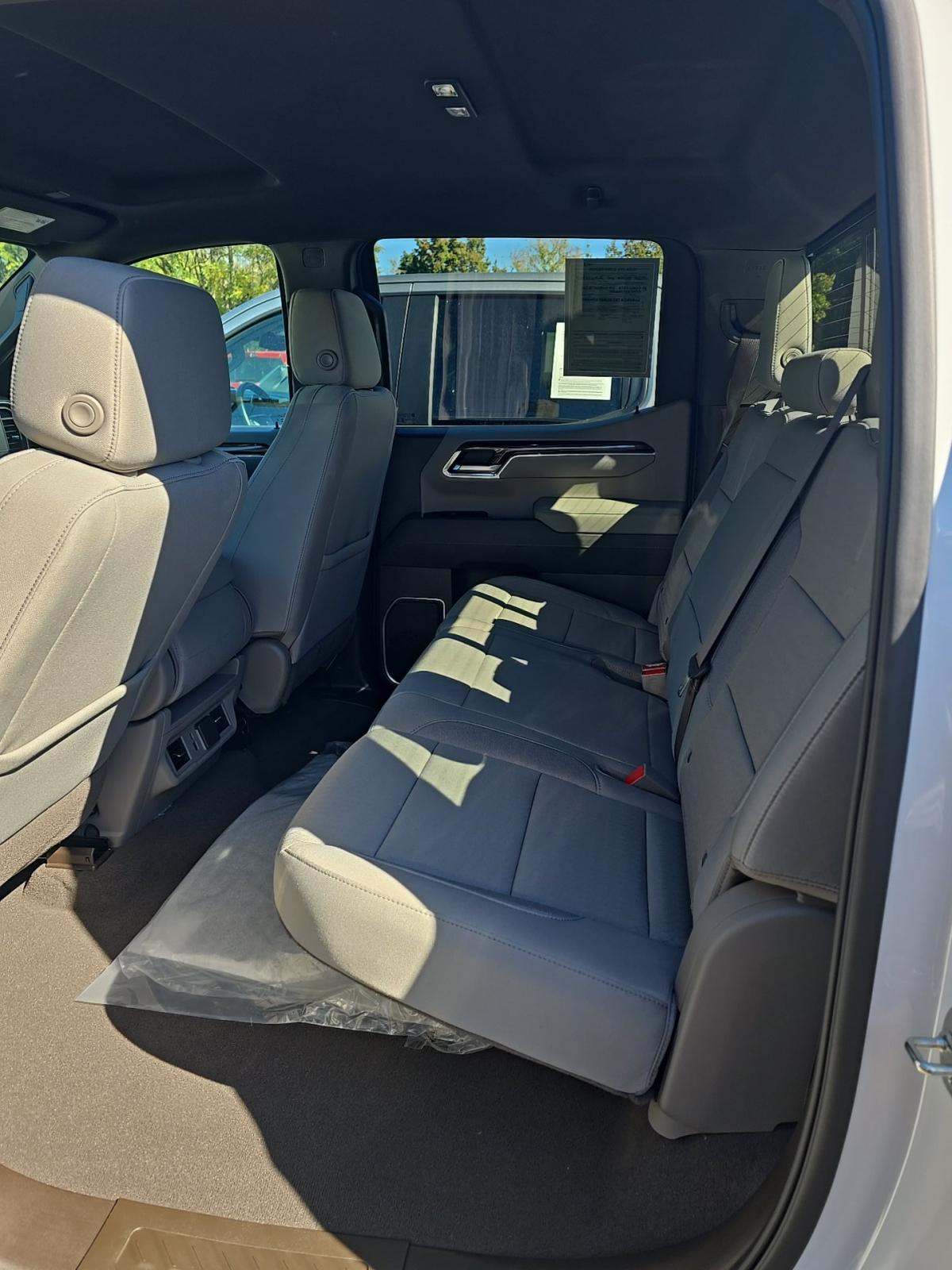 2025 Chevrolet Silverado 1500 LT RWD