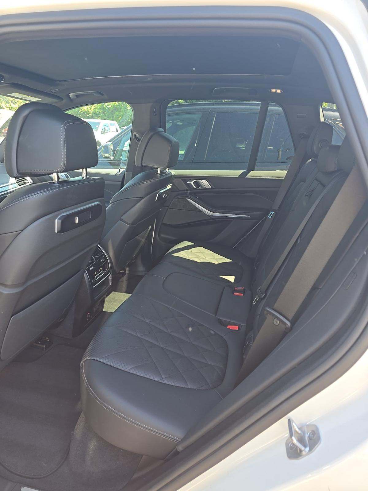 2025 BMW X5 xDrive40i AWD