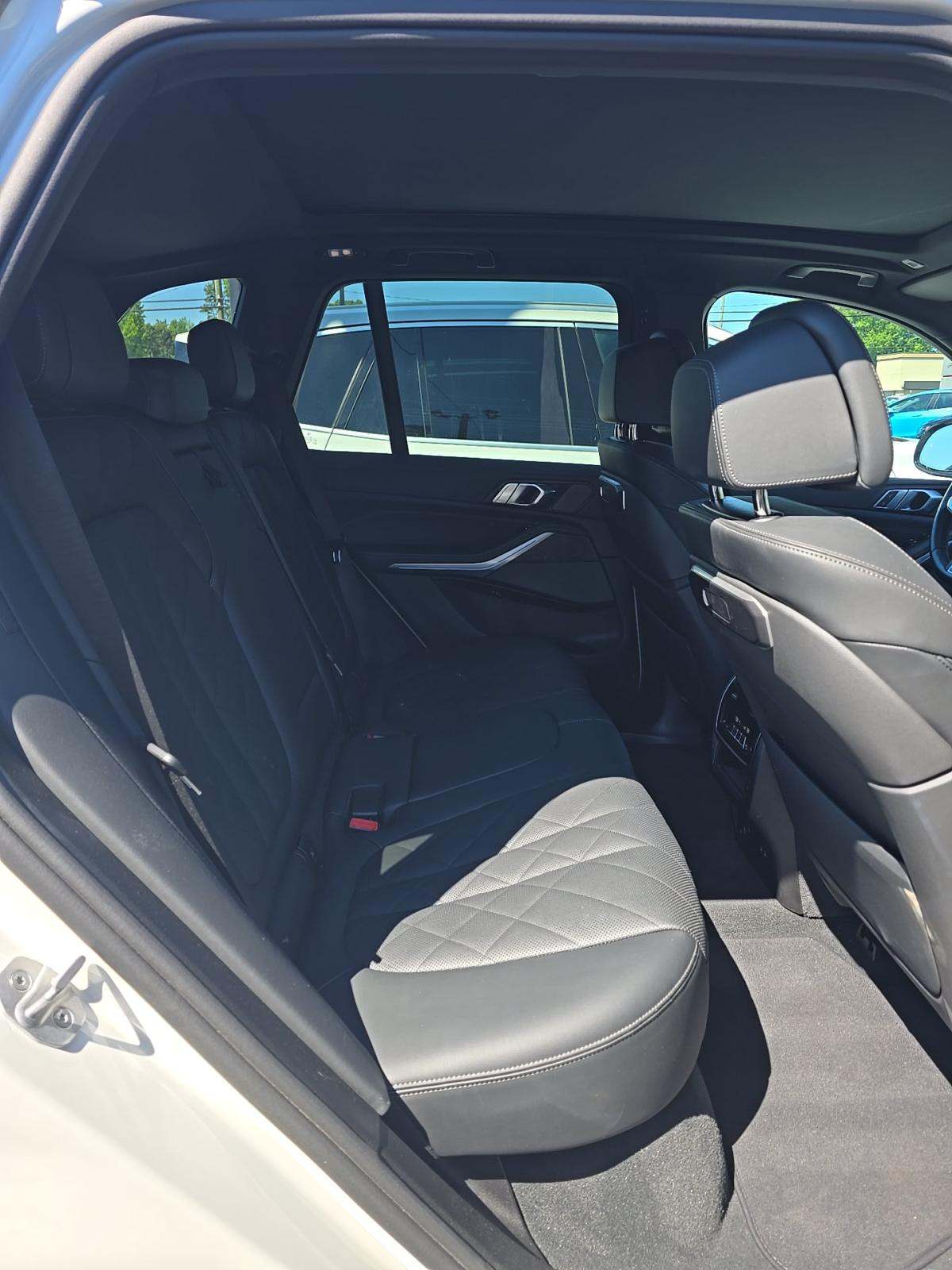 2025 BMW X5 xDrive40i AWD
