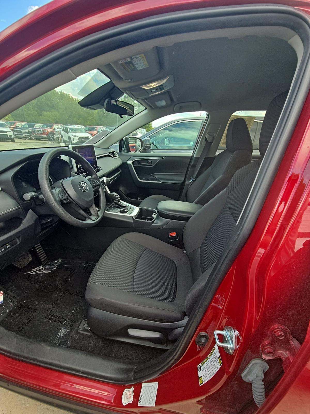 2024 Toyota RAV4 LE AWD