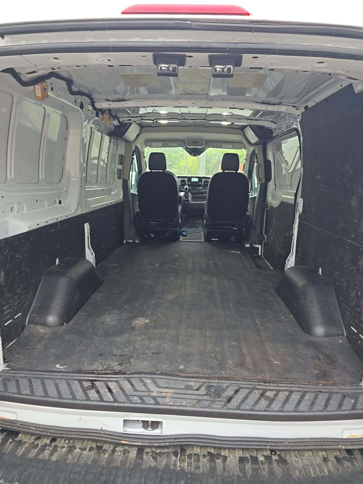 FORD TRANSIT 250 - 9
