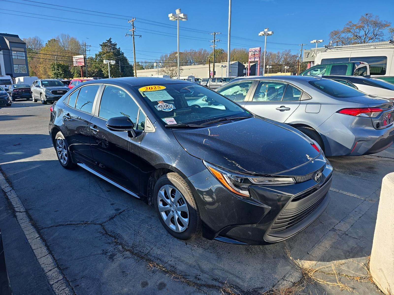 2025 Toyota Corolla LE FWD