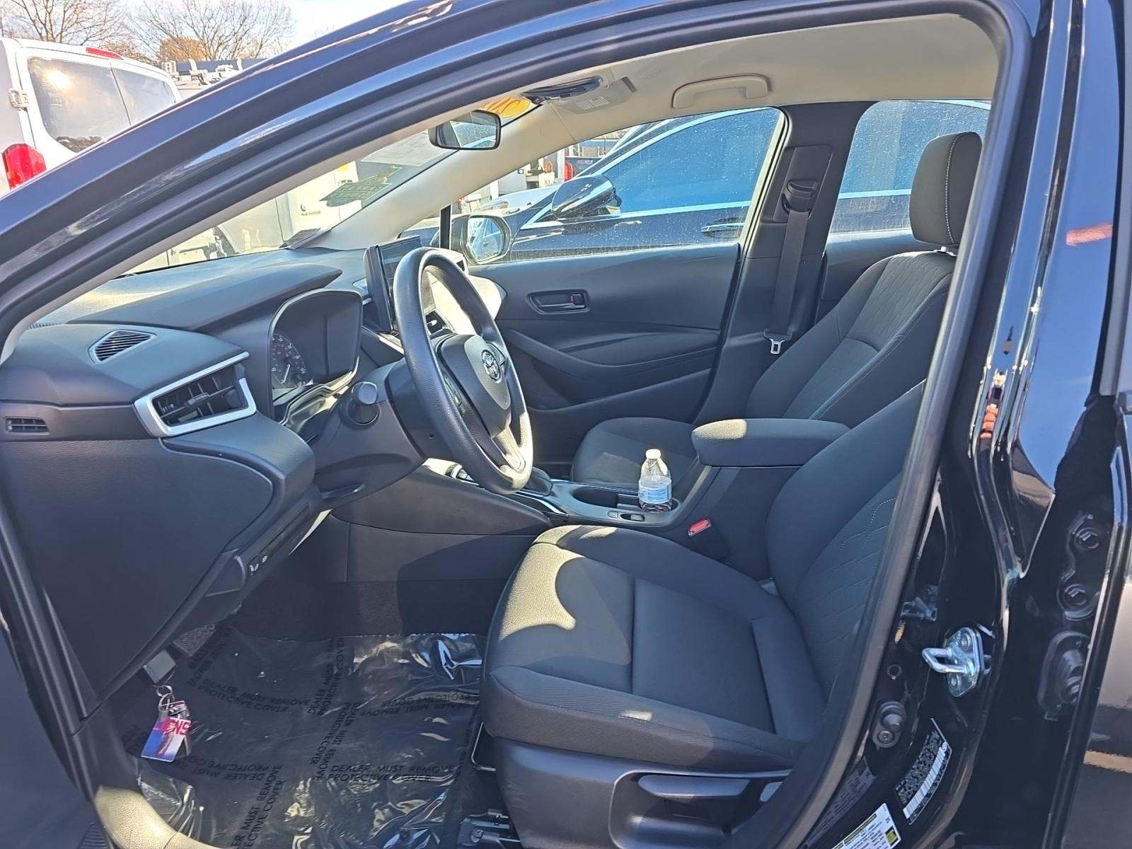 2025 Toyota Corolla LE FWD