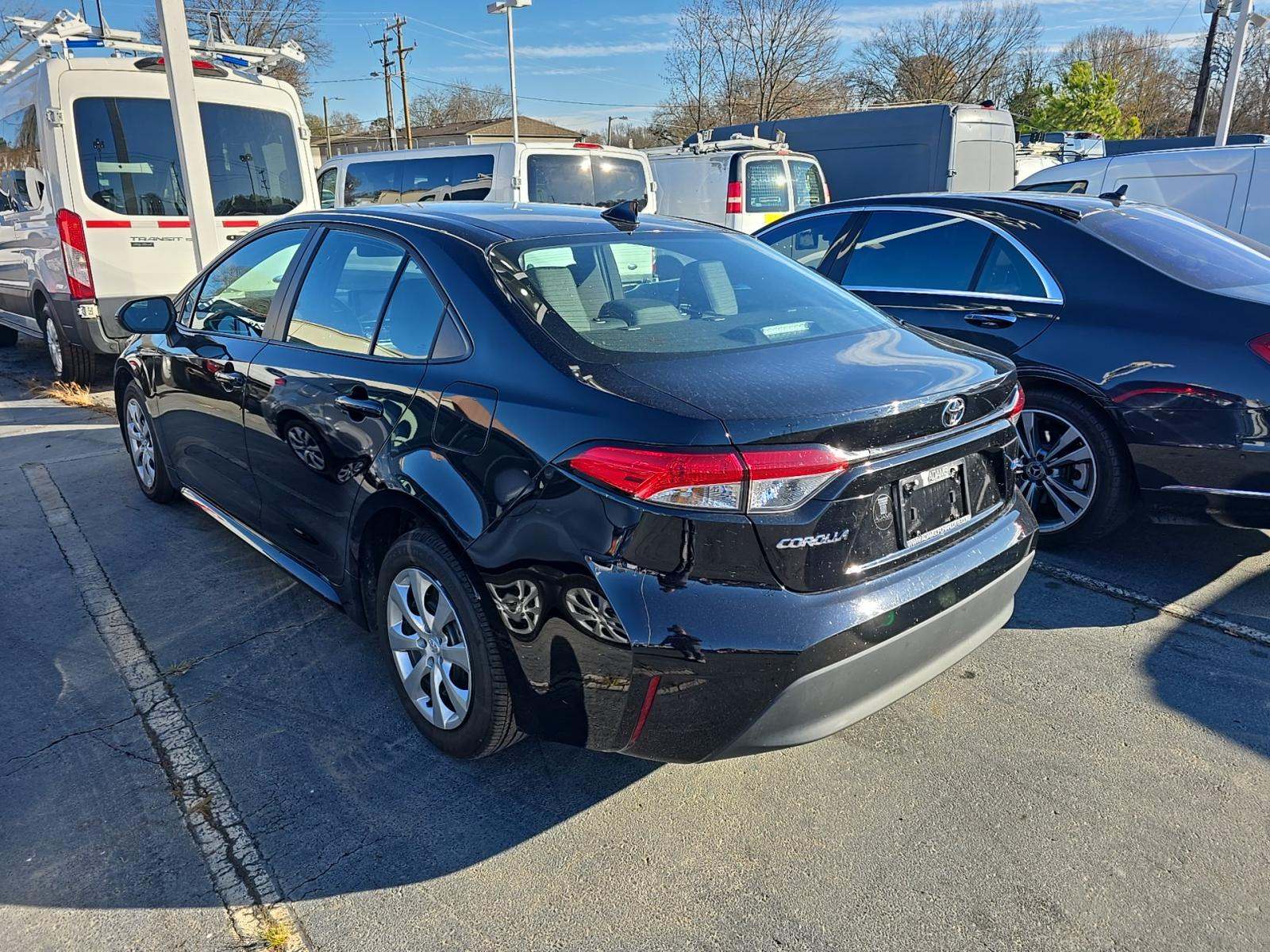 2025 Toyota Corolla LE FWD