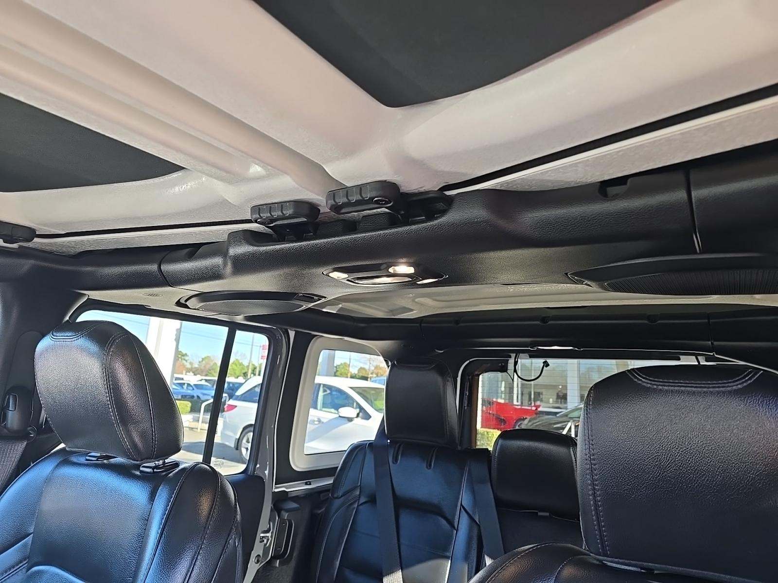 2023 Jeep Wrangler Sahara Altitude AWD