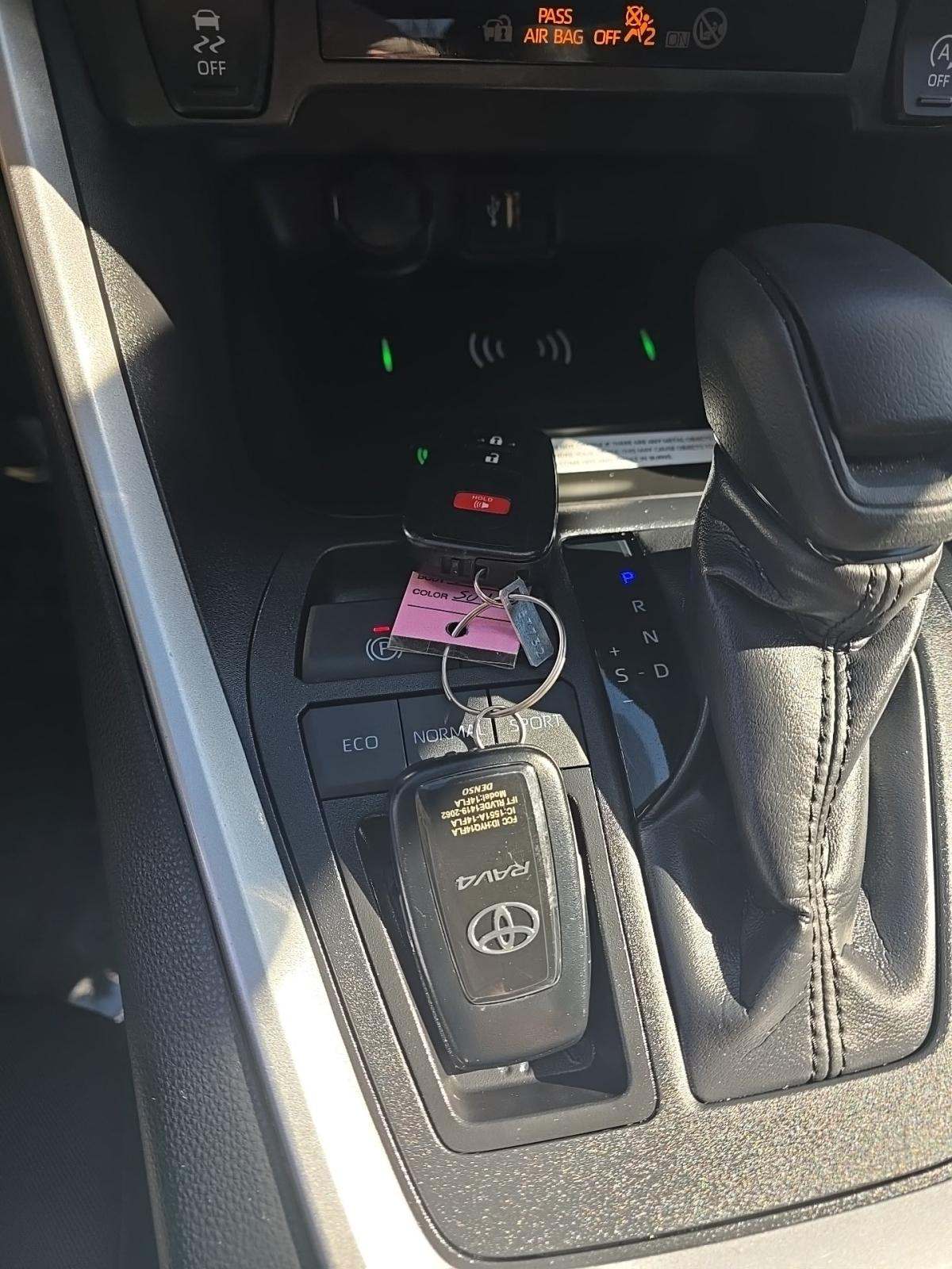 2024 Toyota RAV4 XLE FWD