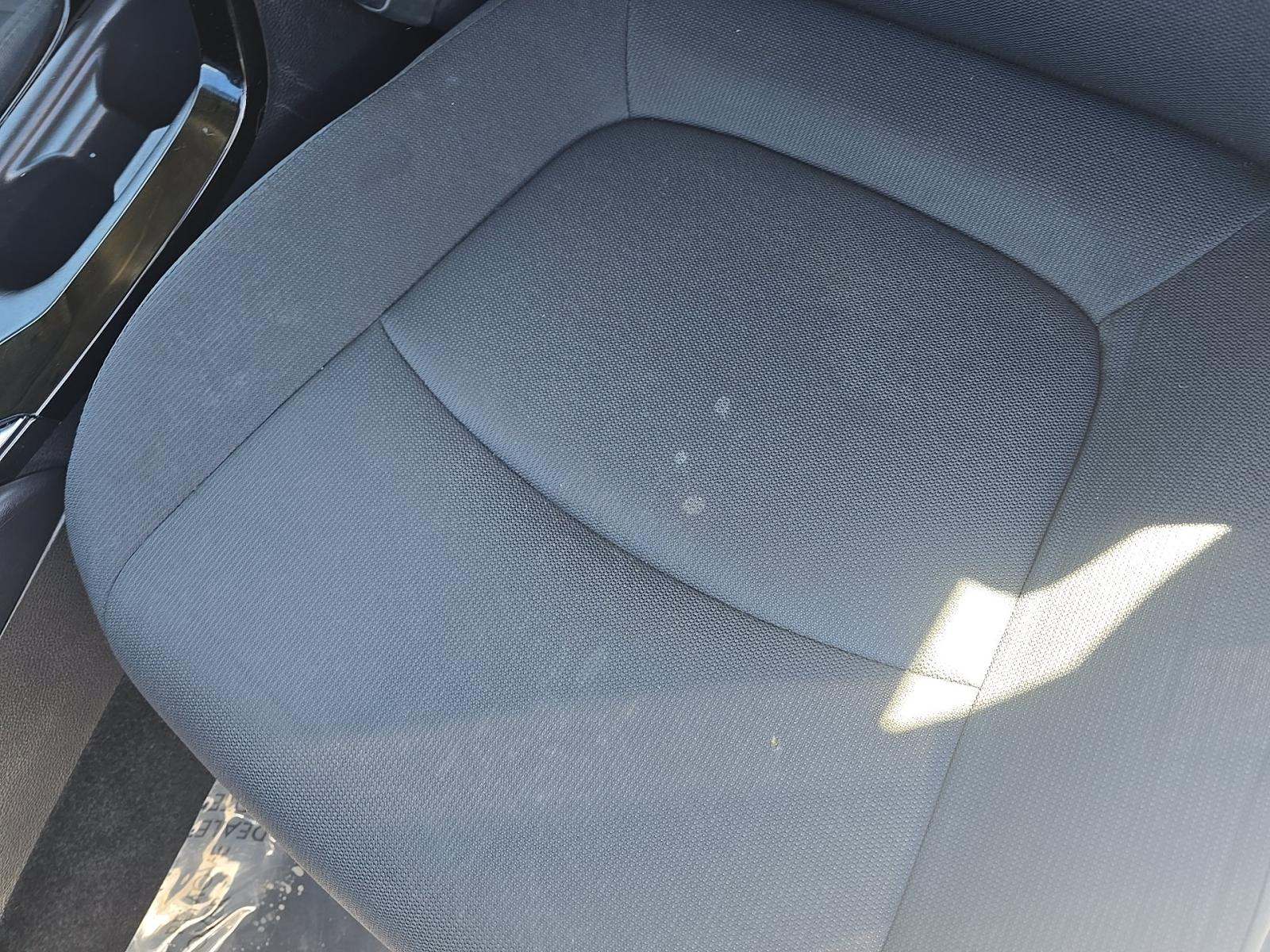 2022 Toyota Corolla LE FWD