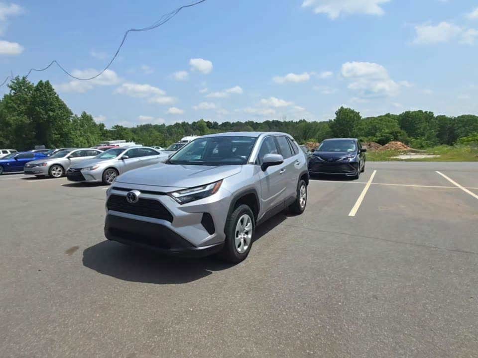 2023 Toyota RAV4 LE FWD