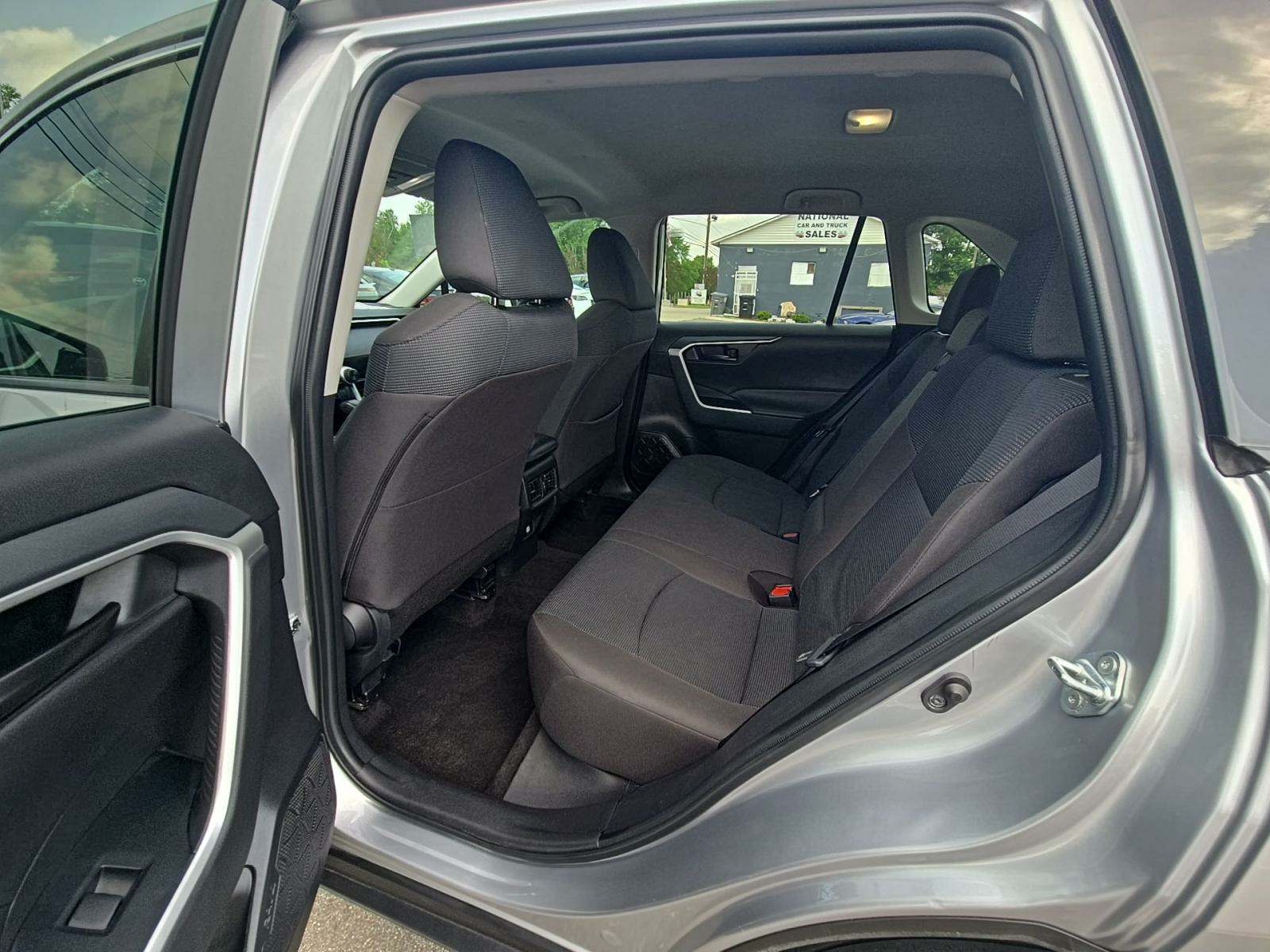 2023 Toyota RAV4 LE FWD