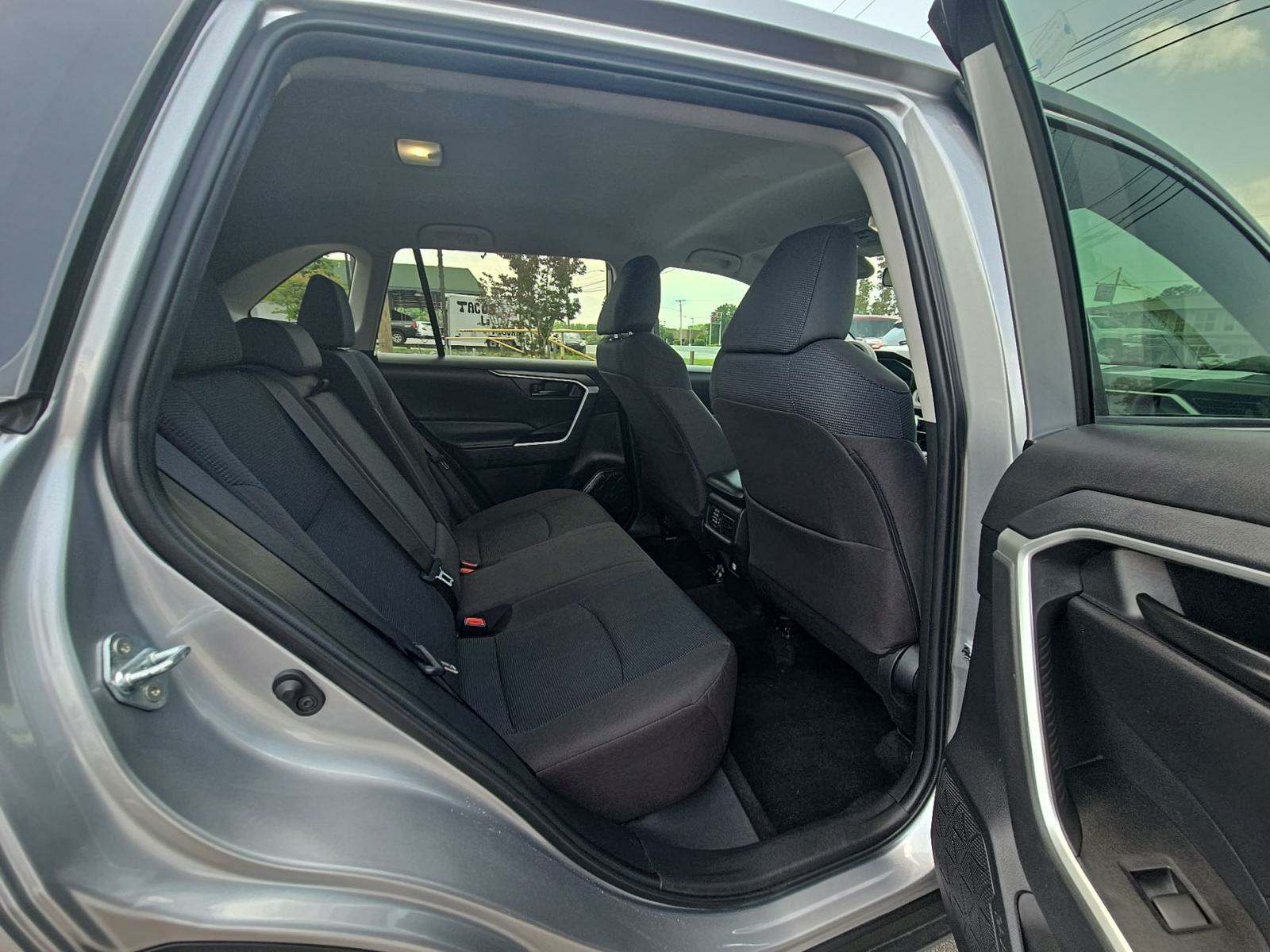 2023 Toyota RAV4 LE FWD