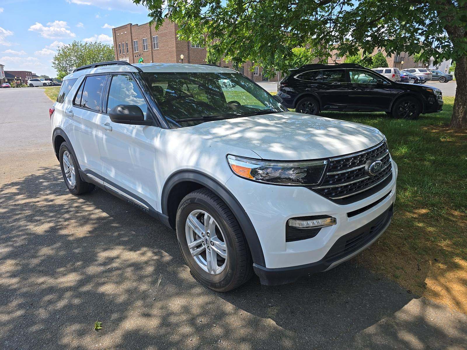 FORD EXPLORER - 4