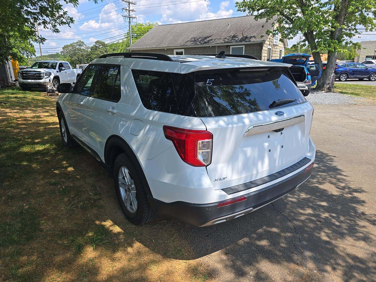 FORD EXPLORER - 2