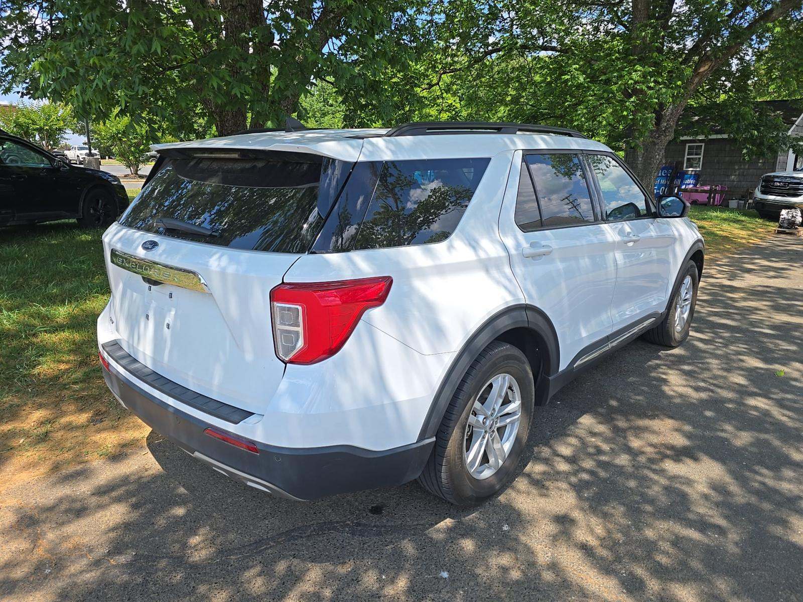 FORD EXPLORER - 3