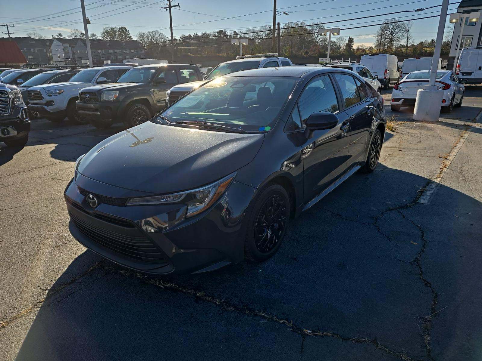 2025 Toyota Corolla LE FWD