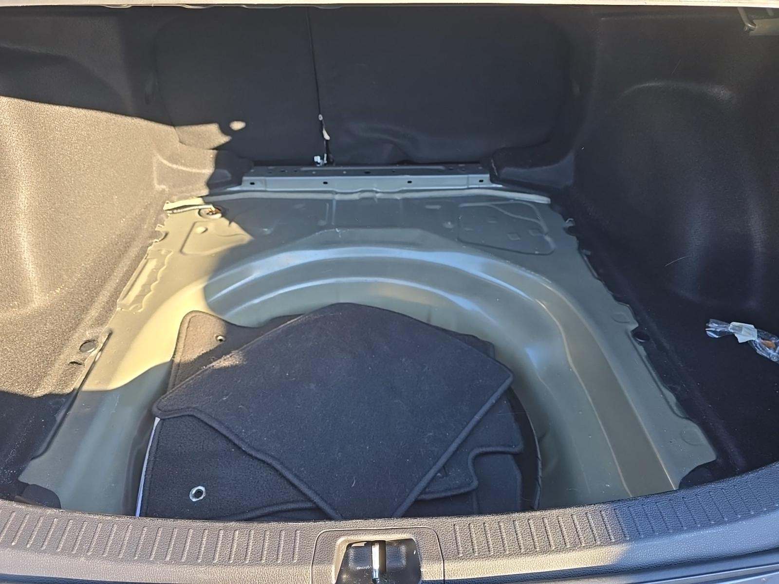 2025 Toyota Corolla LE FWD