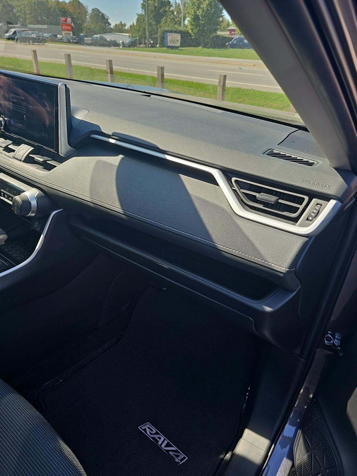 2024 Toyota RAV4 LE FWD