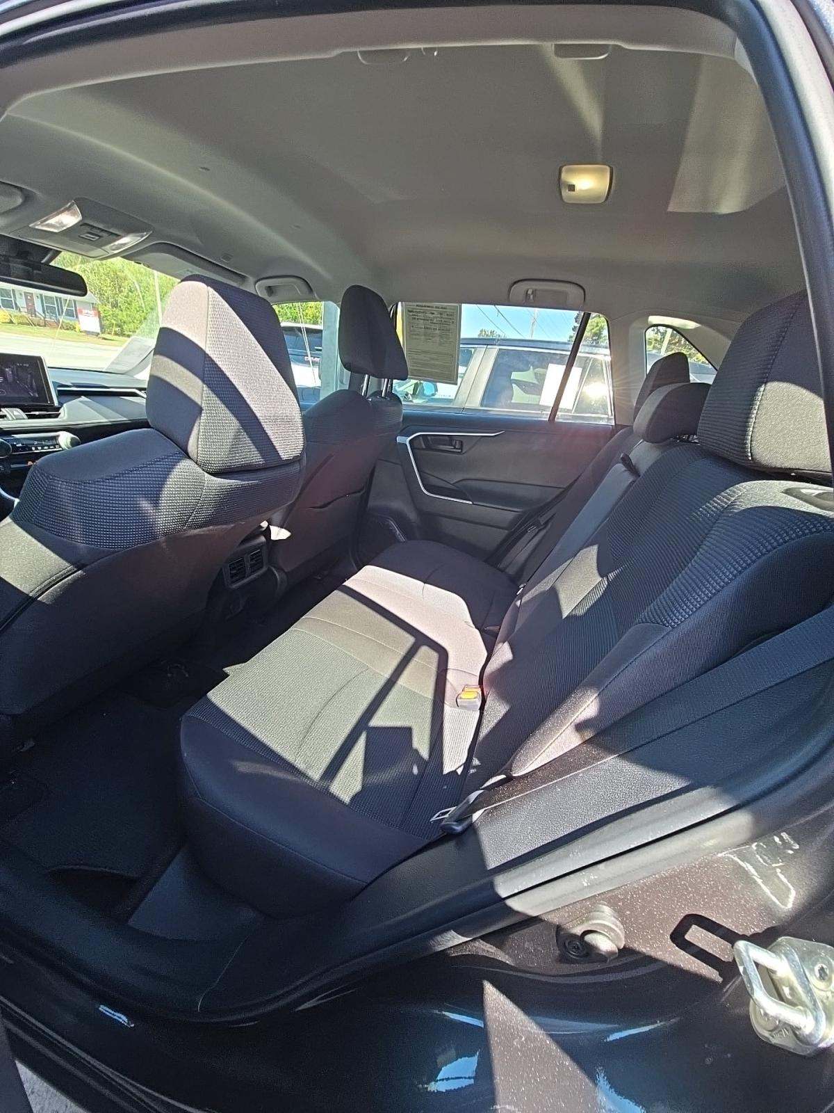 2024 Toyota RAV4 LE FWD