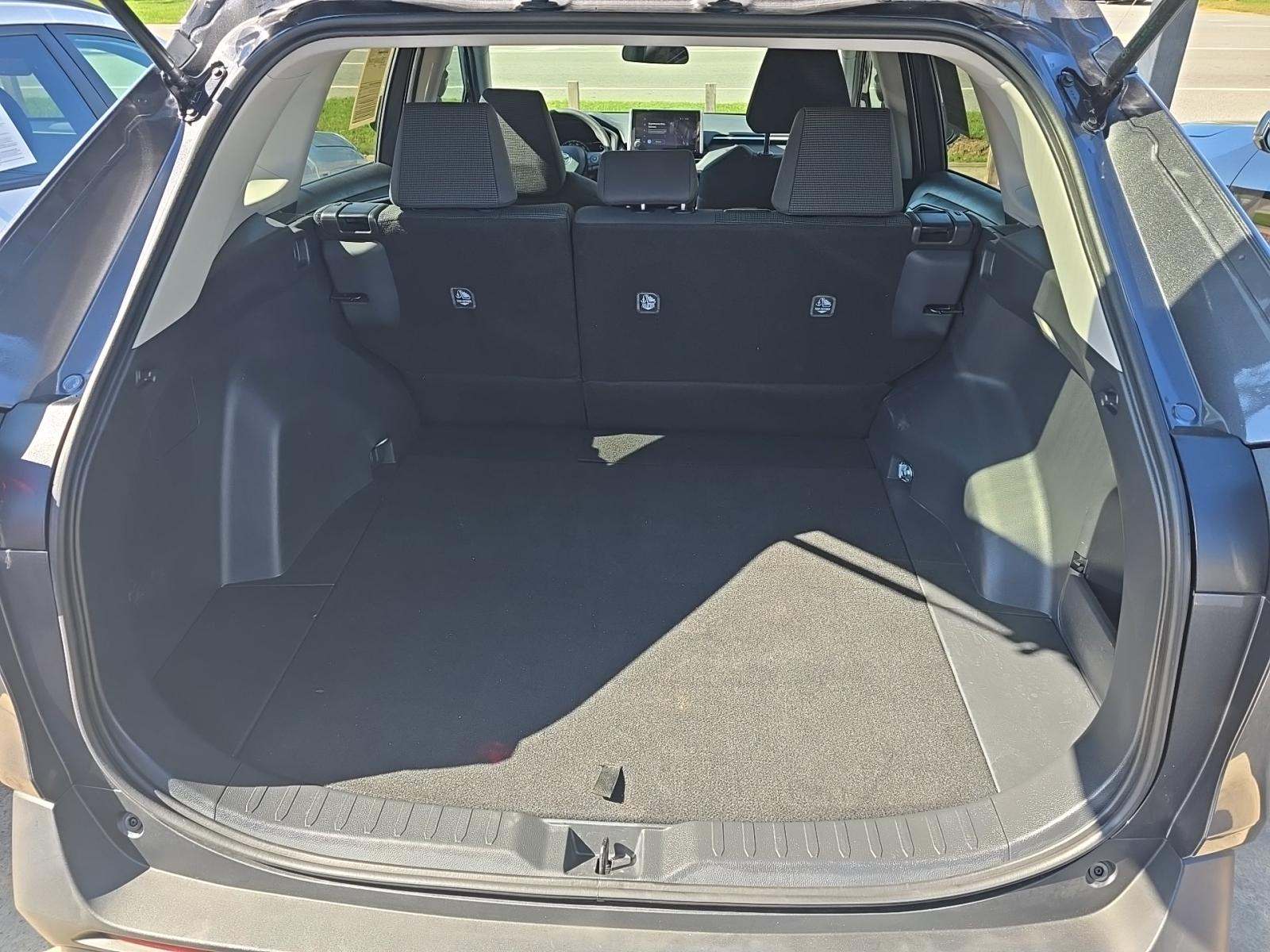 2024 Toyota RAV4 LE FWD