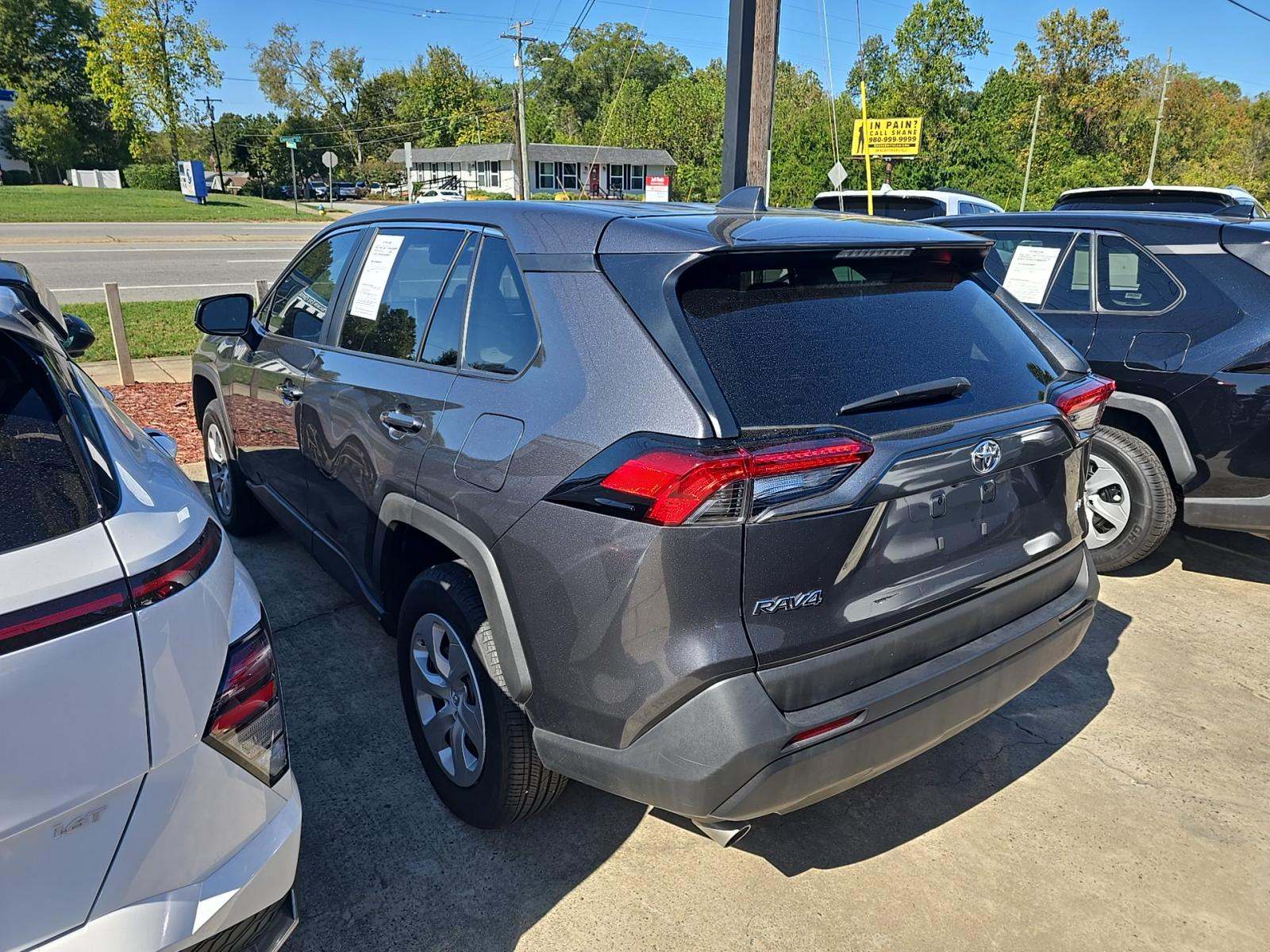 2024 Toyota RAV4 LE FWD