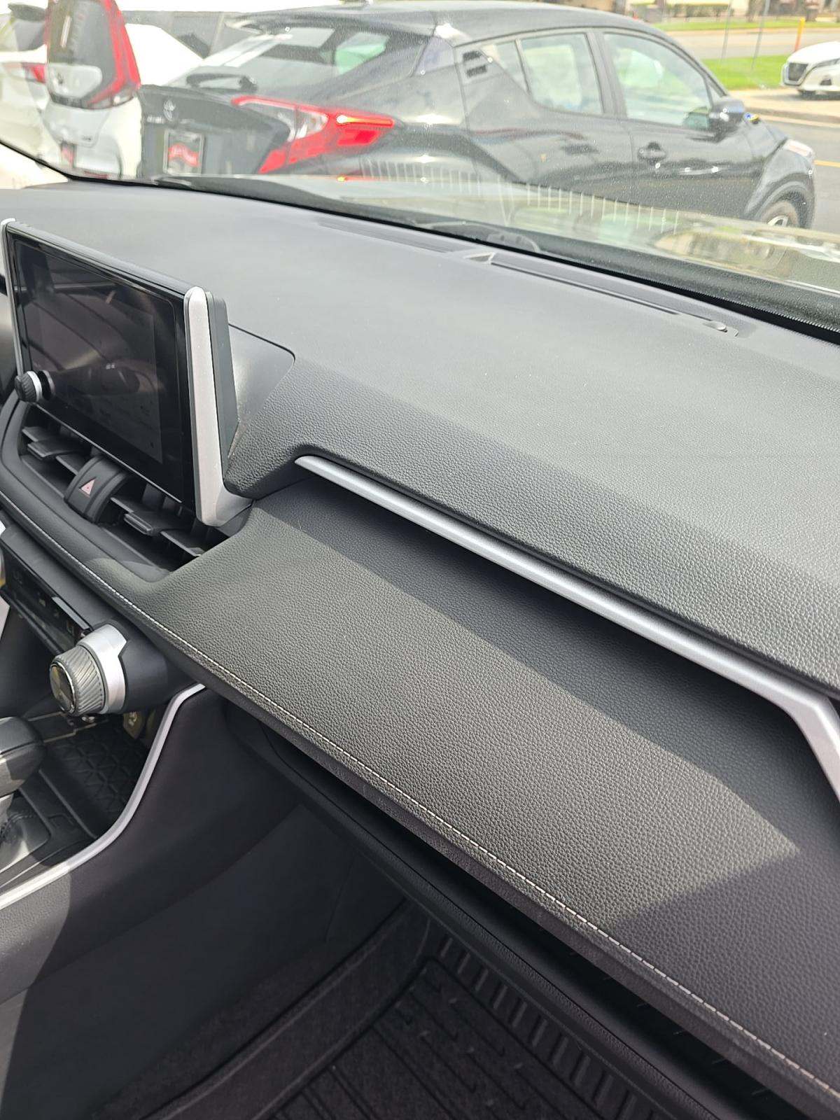 2024 Toyota RAV4 XLE FWD